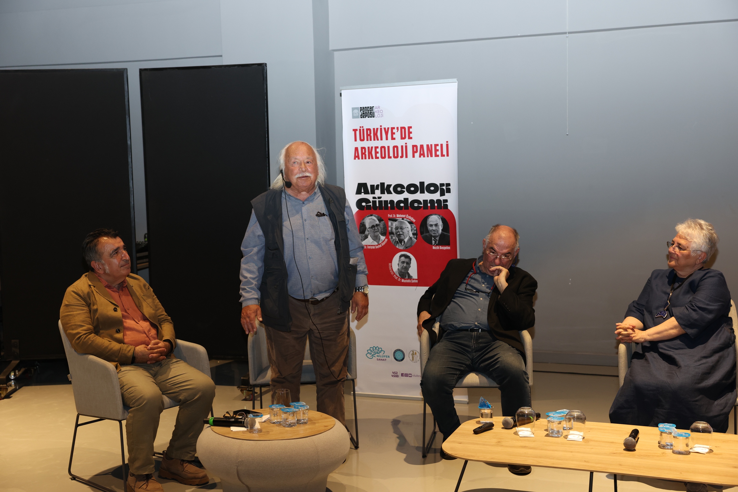Arkeolojinin duayenleri Nilüfer’de buluştu