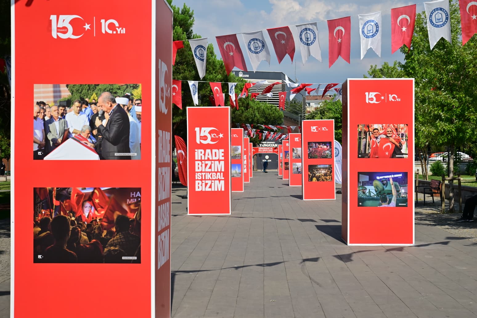 YILDIRIM'DA 15 TEMMUZ RUHU FOTOĞRAF SERGİSİYLE YAŞATILIYOR