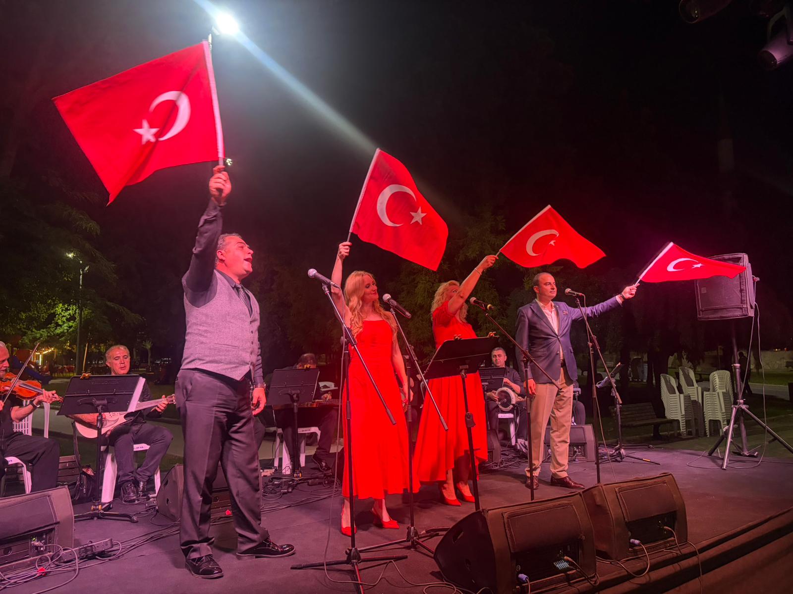 Bursa'da zafer coşkusu Türk Sanat Müziği konseriyle sürdü