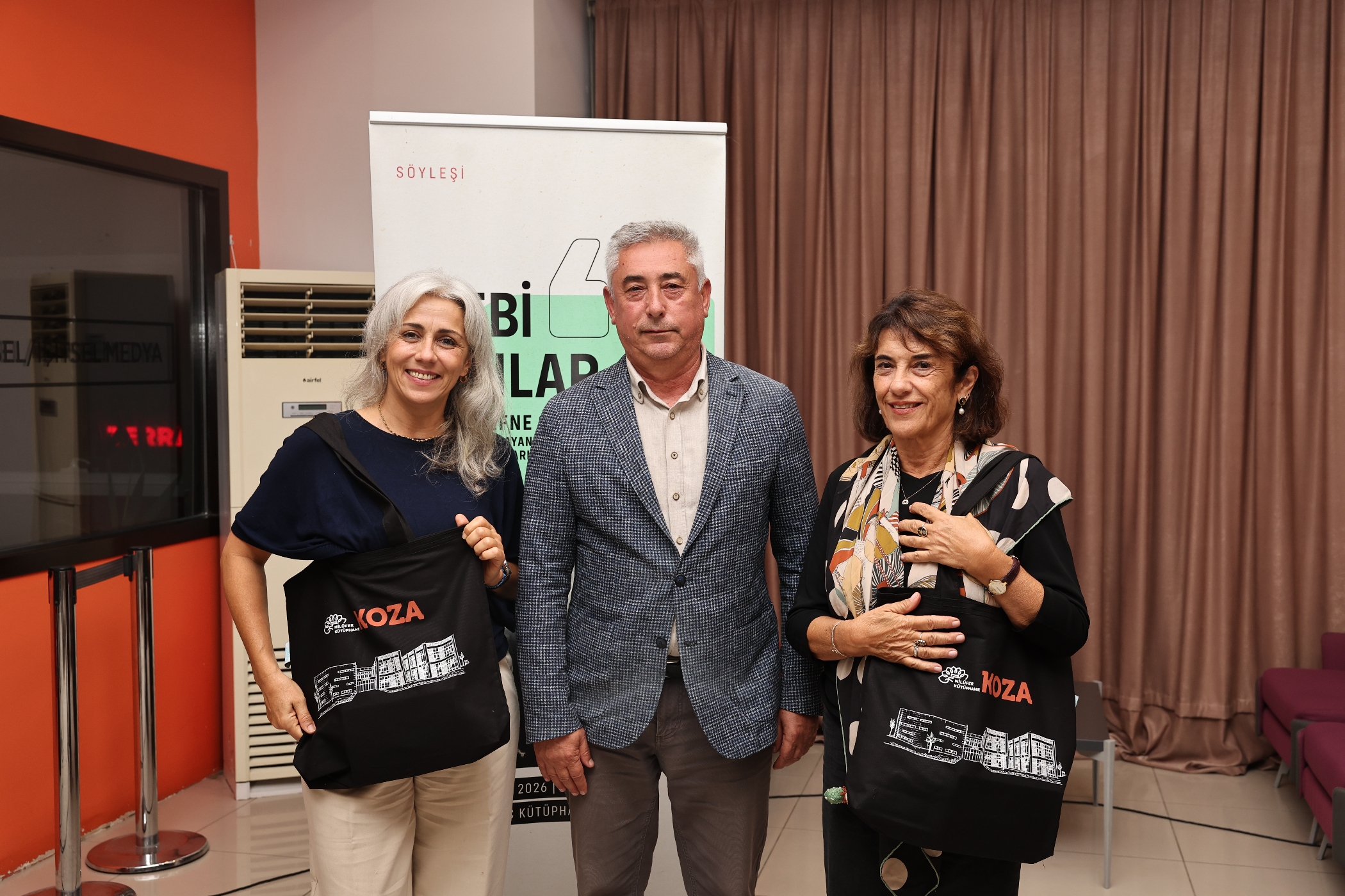 Defne Suman Nilüferli okurlarıyla buluştu