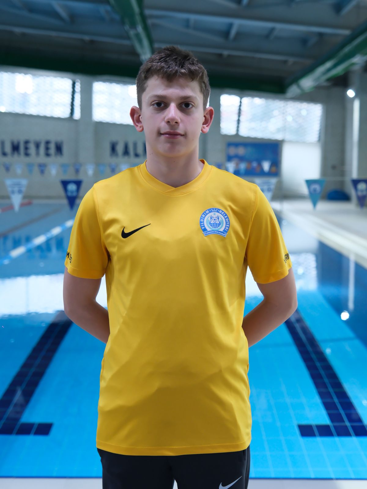 YILDIRIMLI YÜZÜCÜLERE MİLLİ GURUR