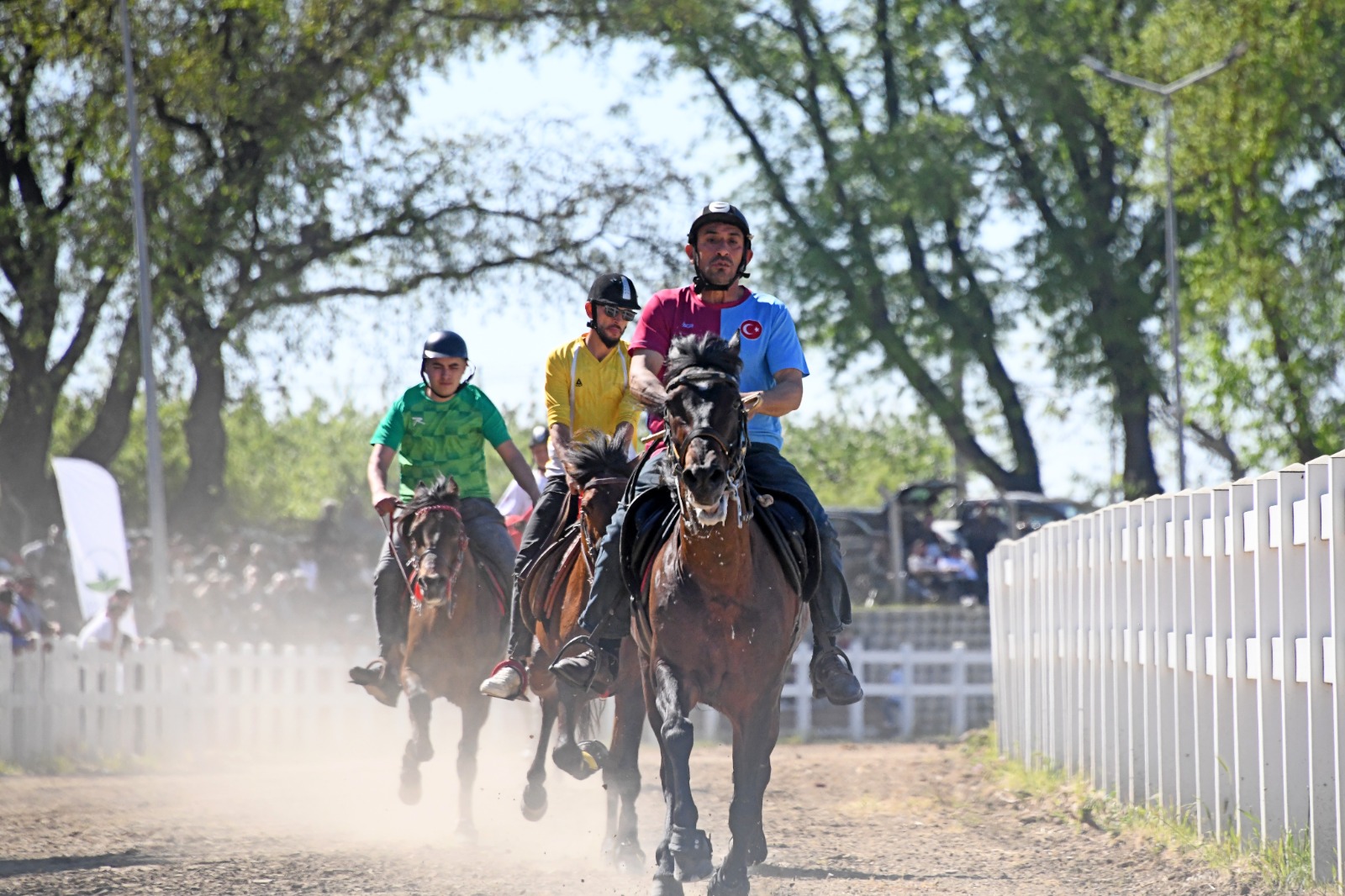 Osmangazi’de Geleneksel Rahvan At Koşusu Coşkusu