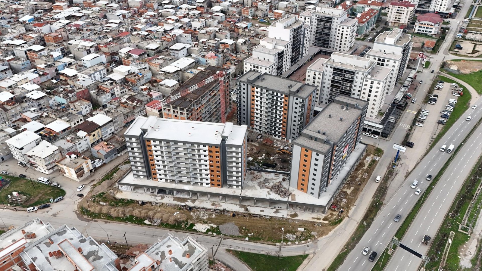 YILDIRIM GELECEĞİ İNŞA EDİYOR