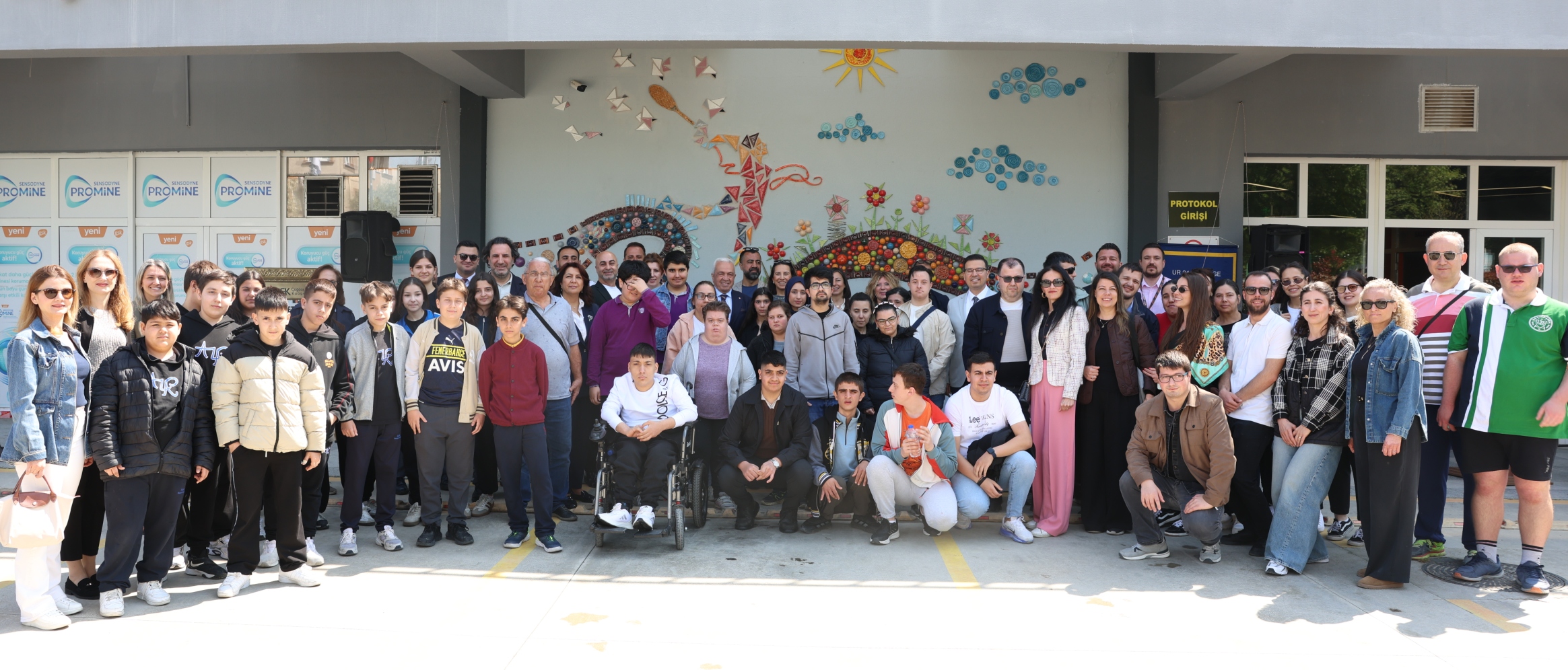 Nilüfer’de renkli dayanışma: Sanat ve sevgi panosu