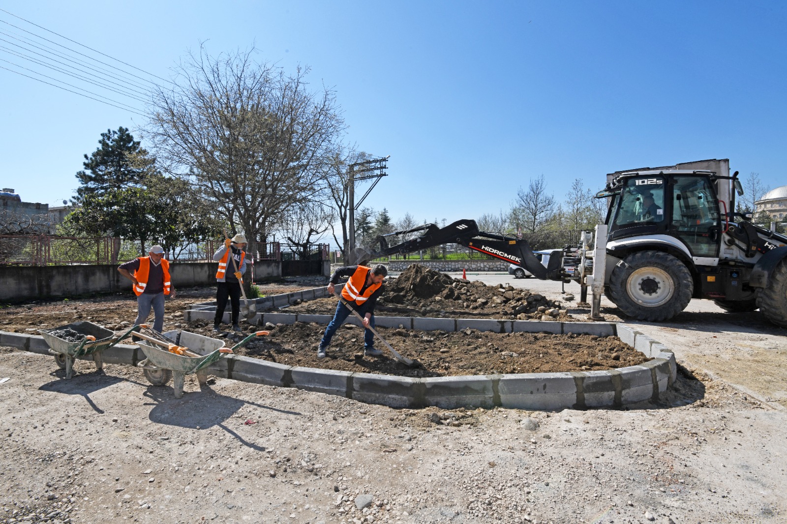 Osmangazi’den Hamitler’e 300 Tonluk Asfalt Desteği