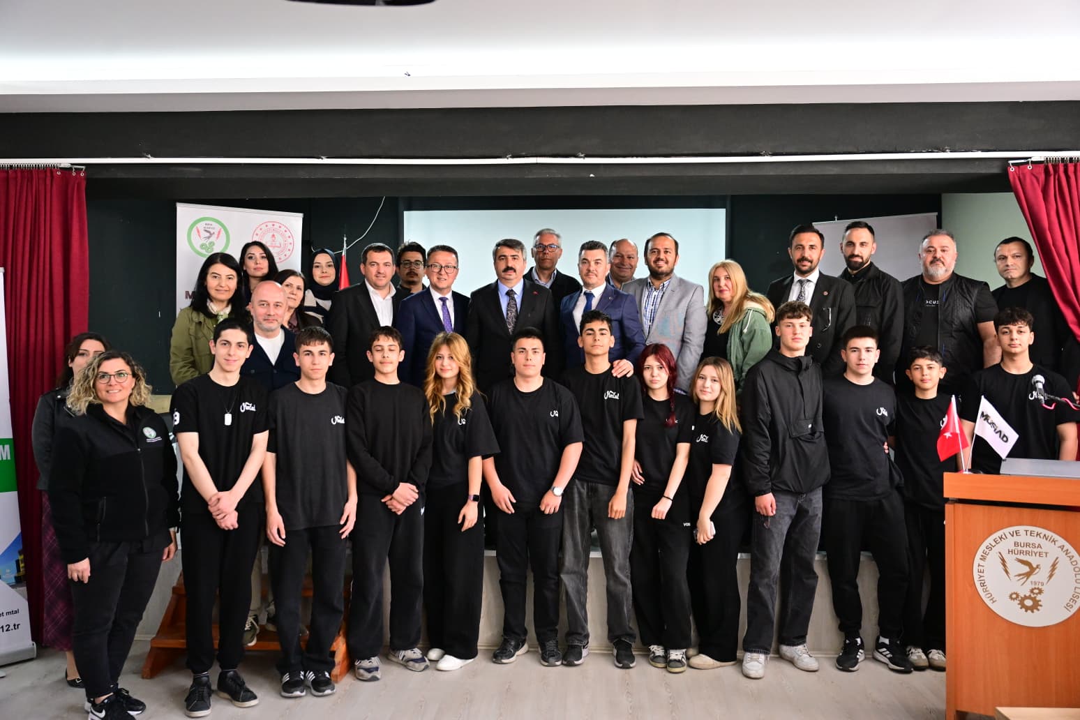 BAŞKAN YILMAZ’DAN GENÇLERE TAVSİYELER