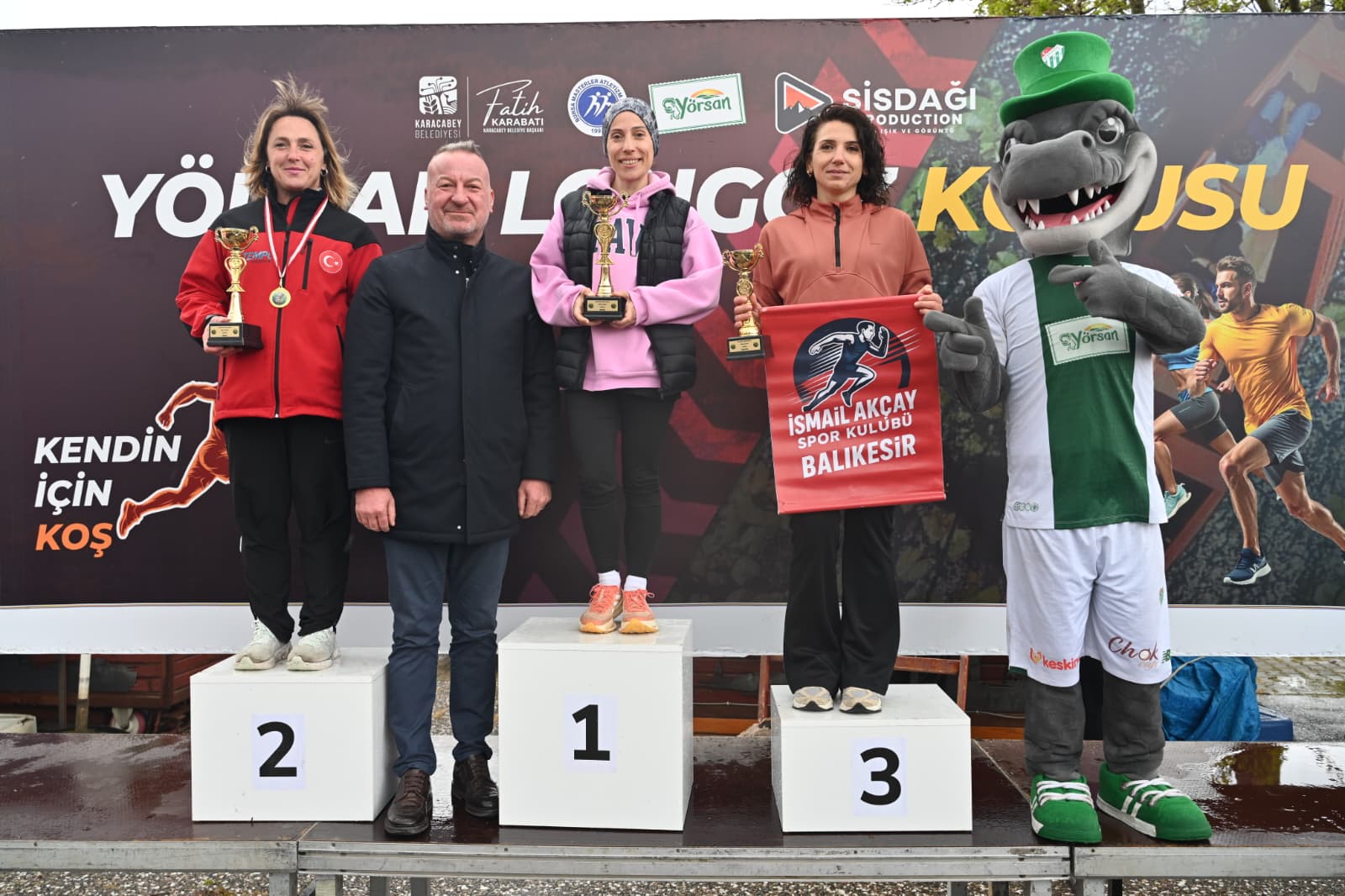 YÖRSAN LONGOZ KOŞUSU YAĞMURA RAĞMEN BÜYÜK COŞKUYLA TAMAMLANDI