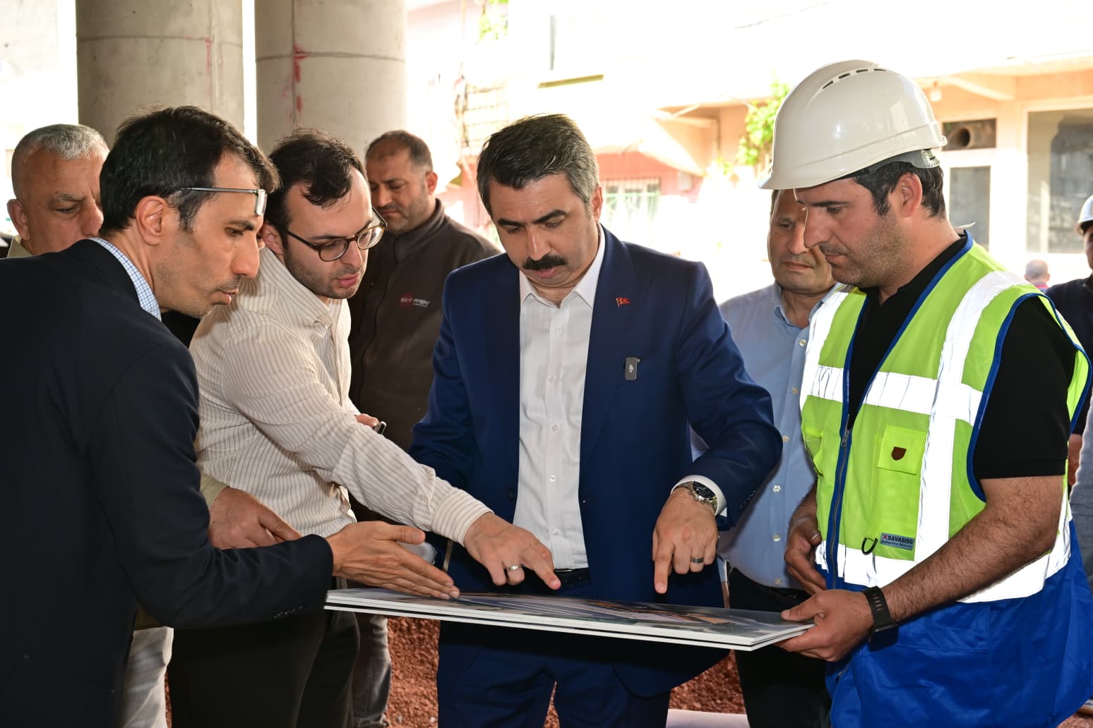 YAVUZSELİM KAPALI PAZAR ALANI’NDA YOL YARILANDI