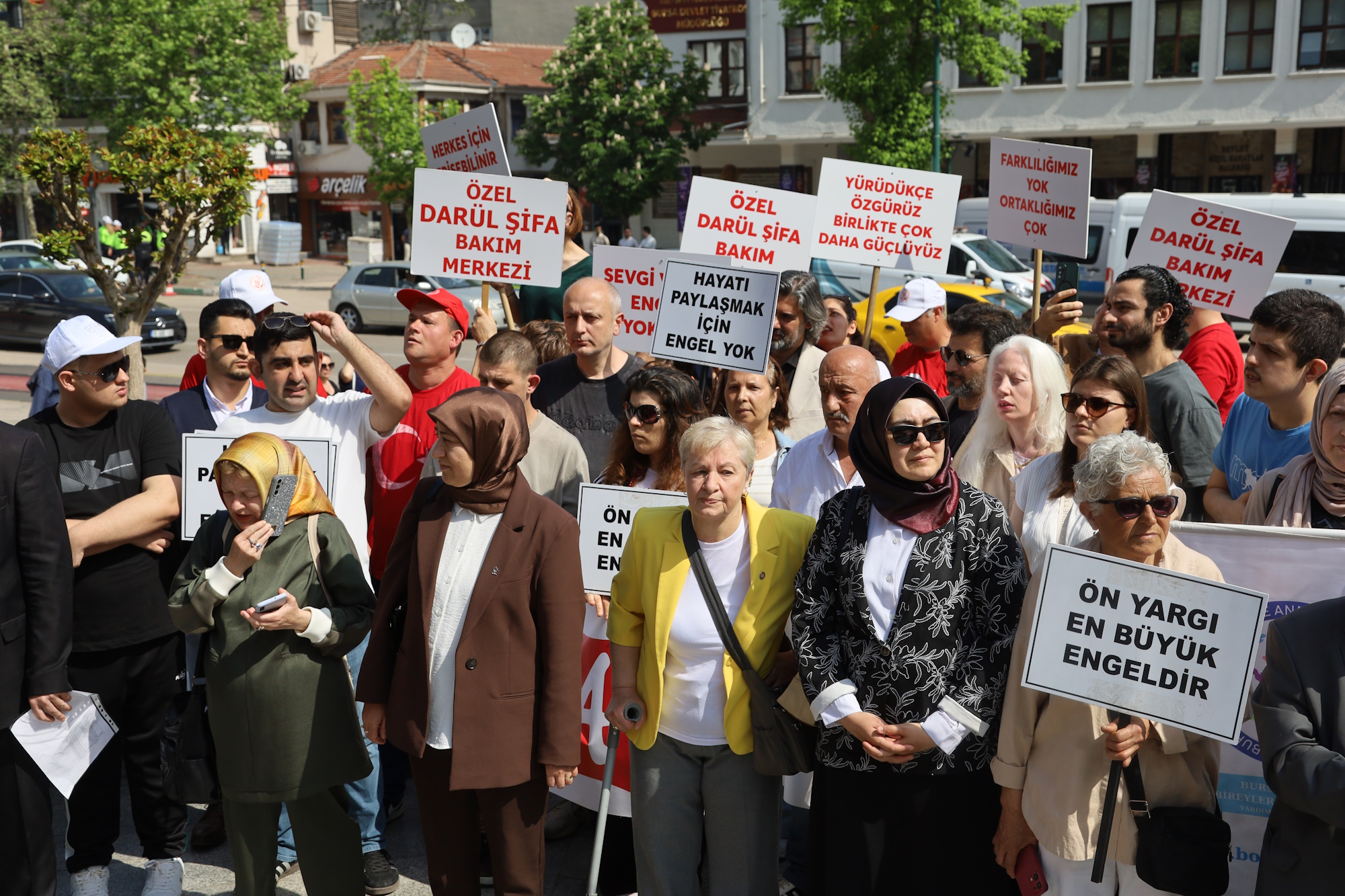 Engelsiz bir gelecek için yürüdüler