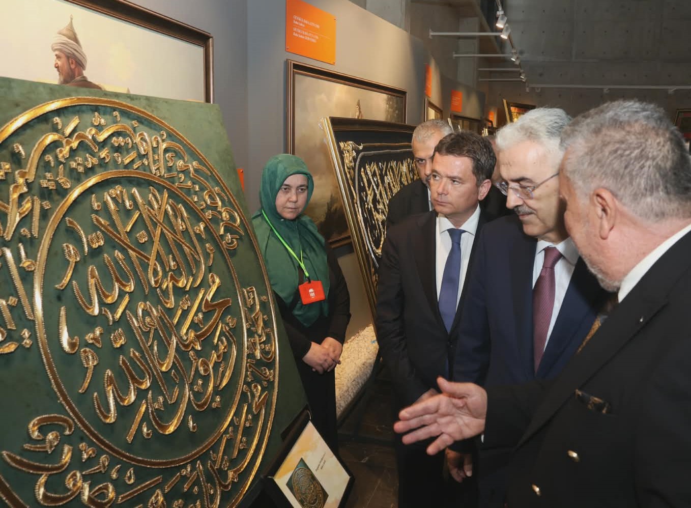 “Mukaddes Emanetler Sergisi” Osmangazi’de Ziyaretçilerini Ağırlıyor