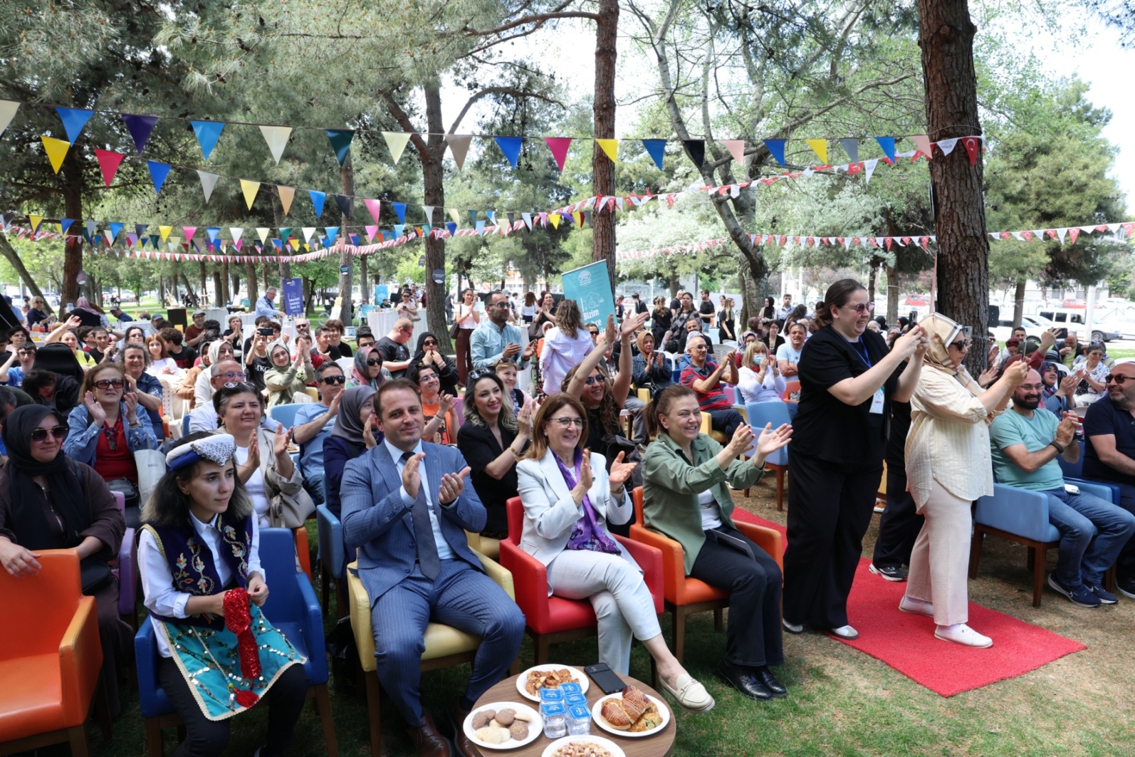 Nilüfer’de engeller sevgi ile aşılıyor