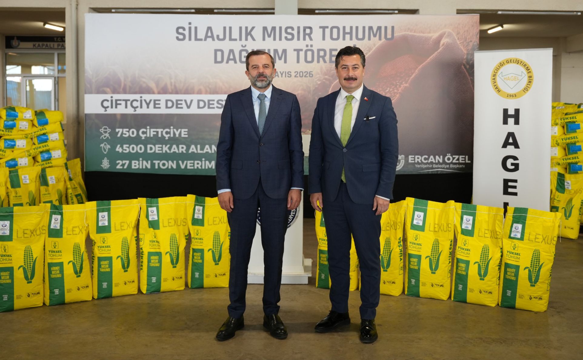 YENİŞEHİR'DE ÜRETİCİYE DEV DESTEK: 750 ÇİFTÇİYE SİLAJLIK MISIR TOHUMU DAĞITILDI