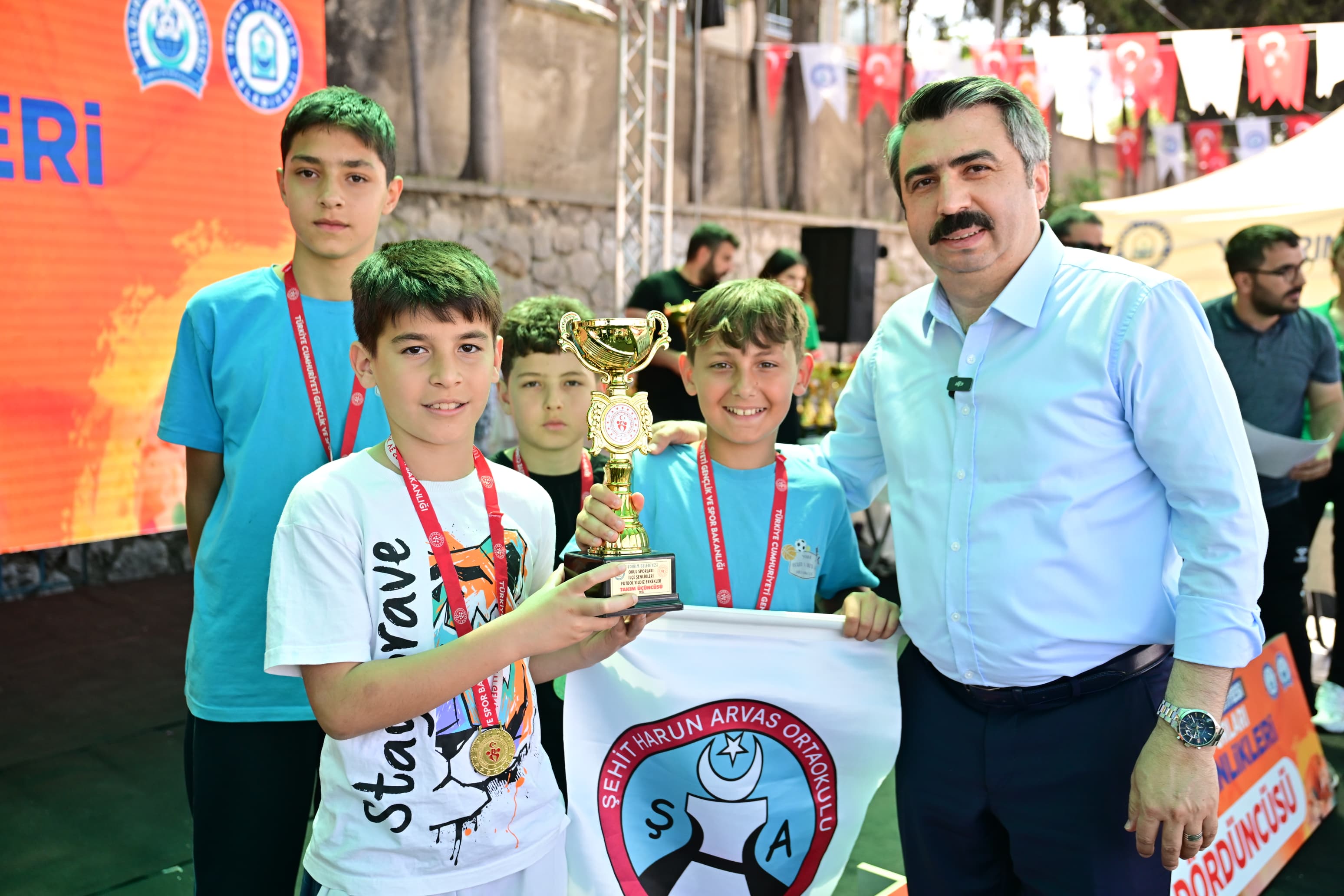 YILDIRIM’DA BİLİM VE TEKNOLOJİ RÜZGARI