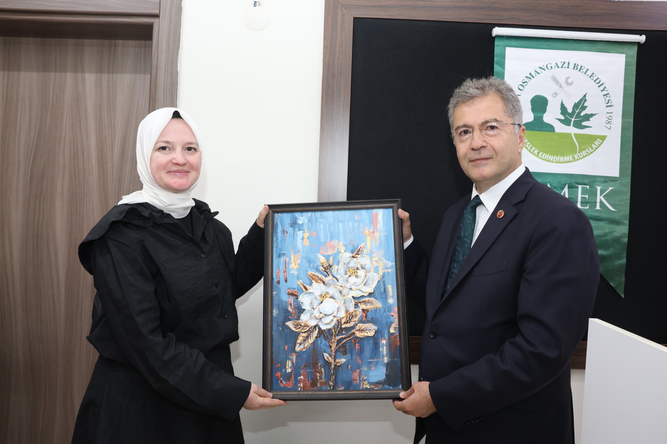 OSMEK Kursiyerlerinin Eserleri Hüdavendigar’da Sergilendi