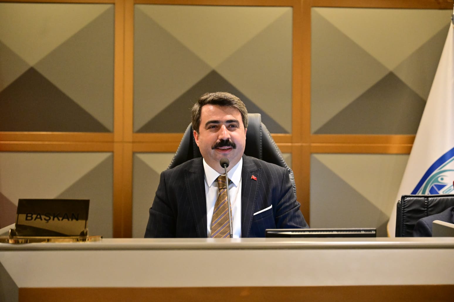 BAŞKAN OKTAY YILMAZ, BELEDİYE PERSONELİYLE BAYRAMLAŞTI