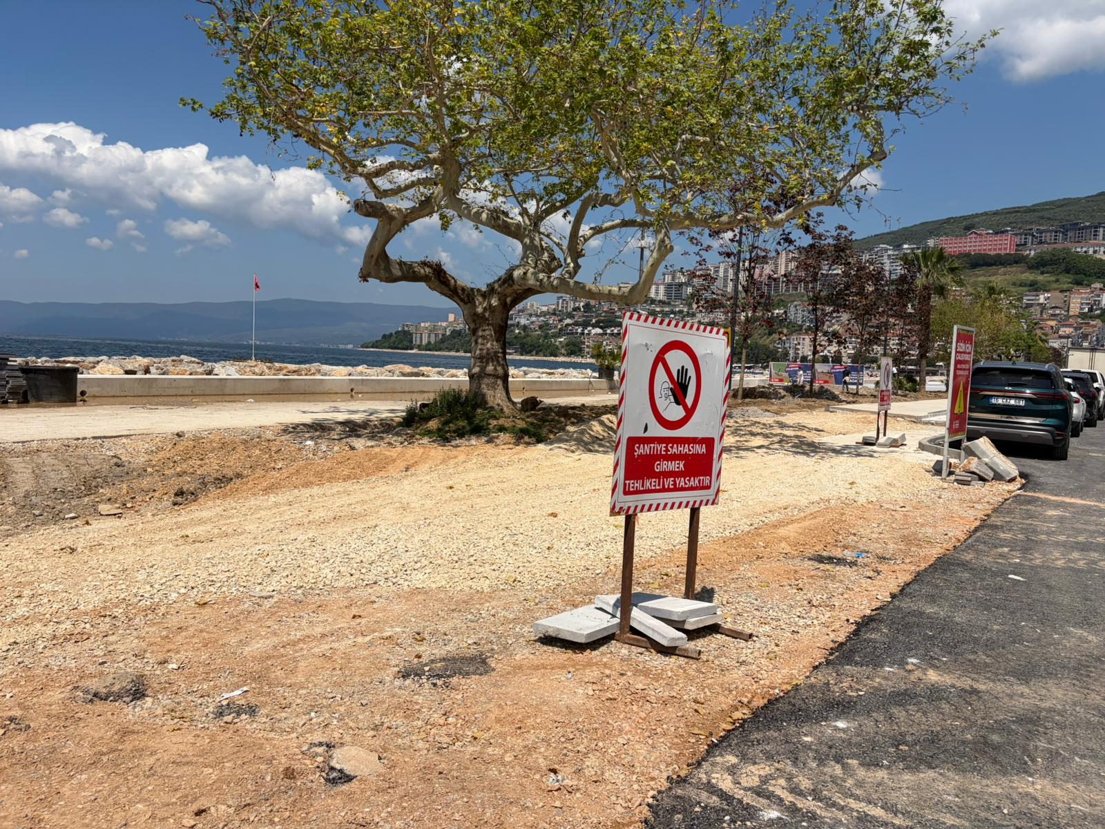 Büyükşehir, Gemlik’te sahil düzenleme çalışmalarına hız verdi