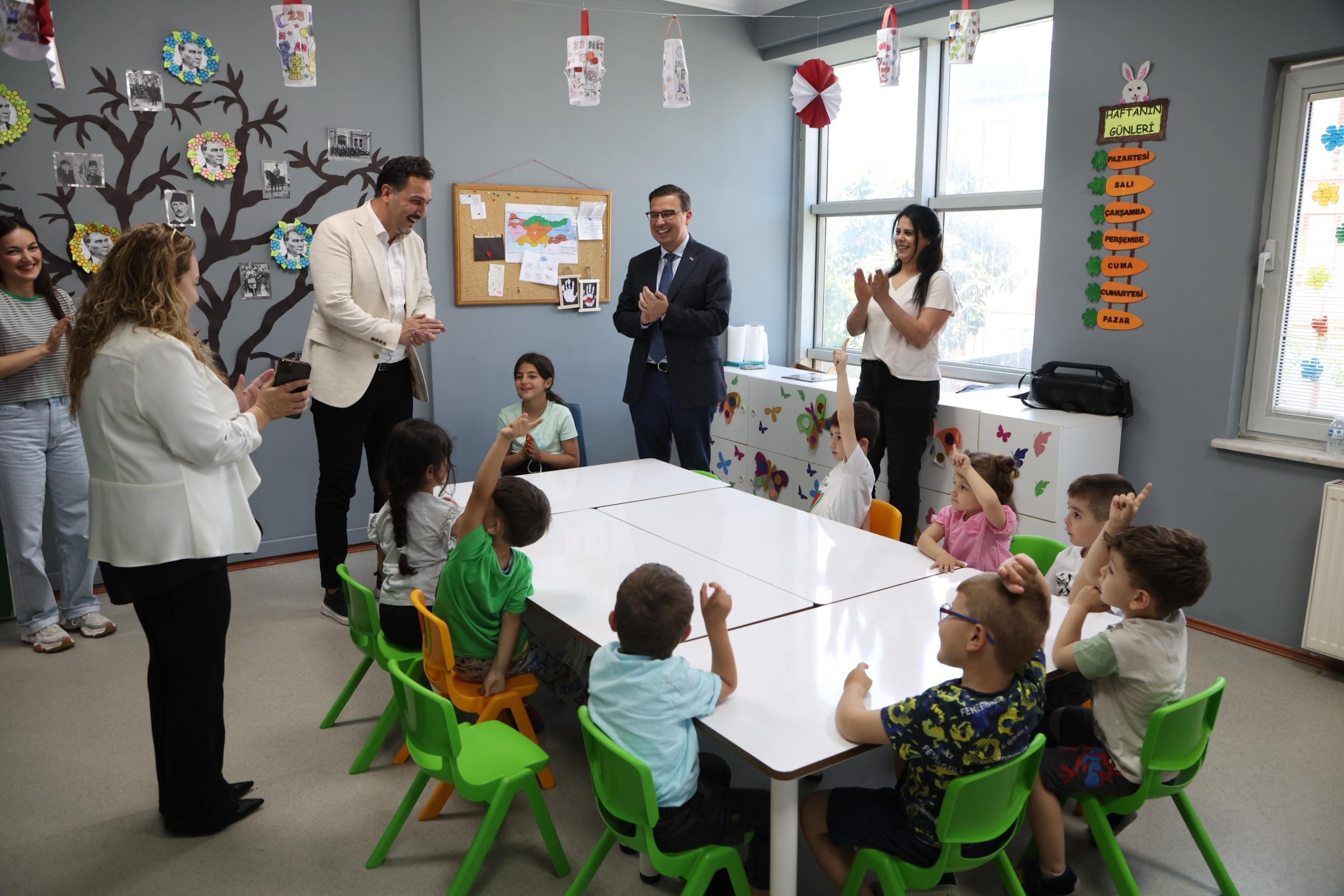 Nilüfer Belediyesi çocukların süt tüketimini destekliyor