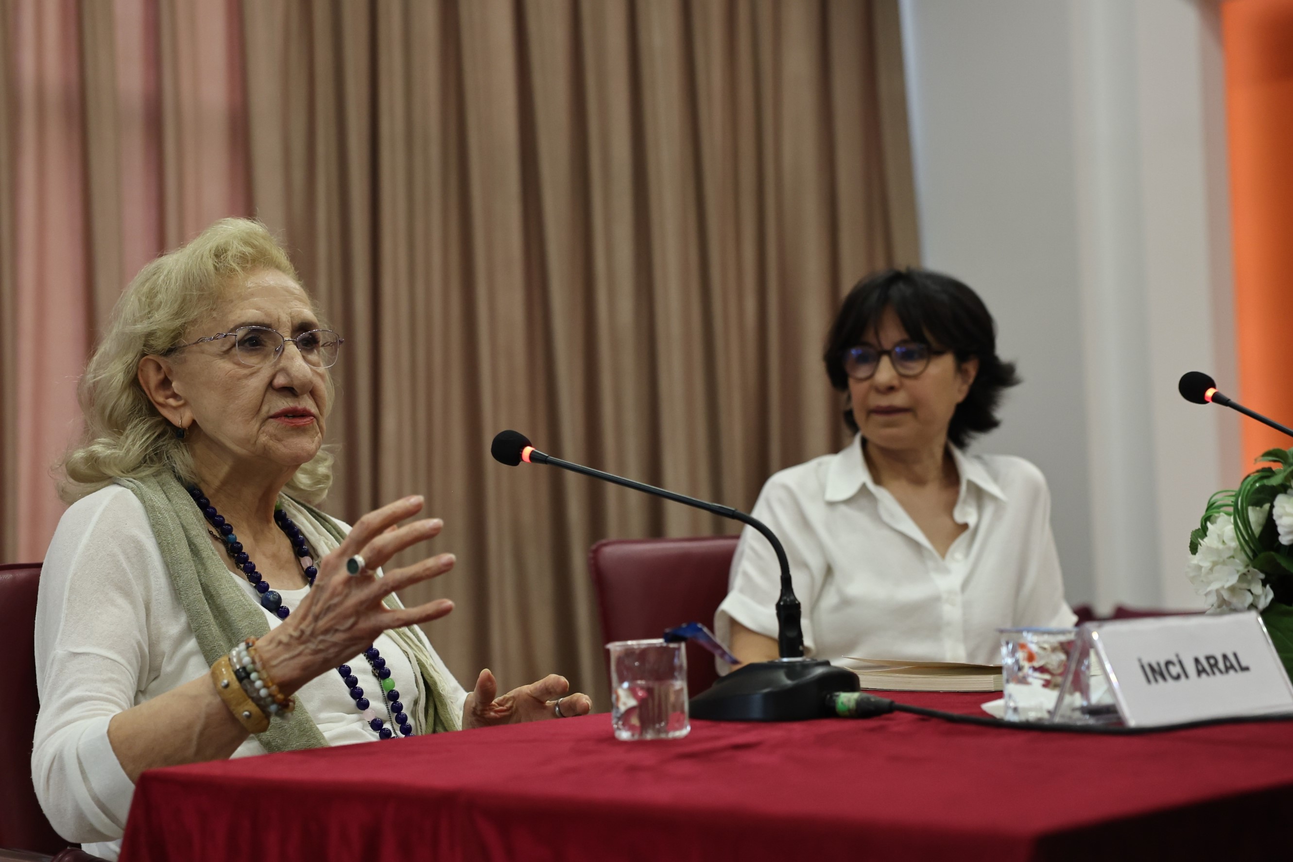 İnci Aral Nilüfer’de okurlarıyla buluştu  