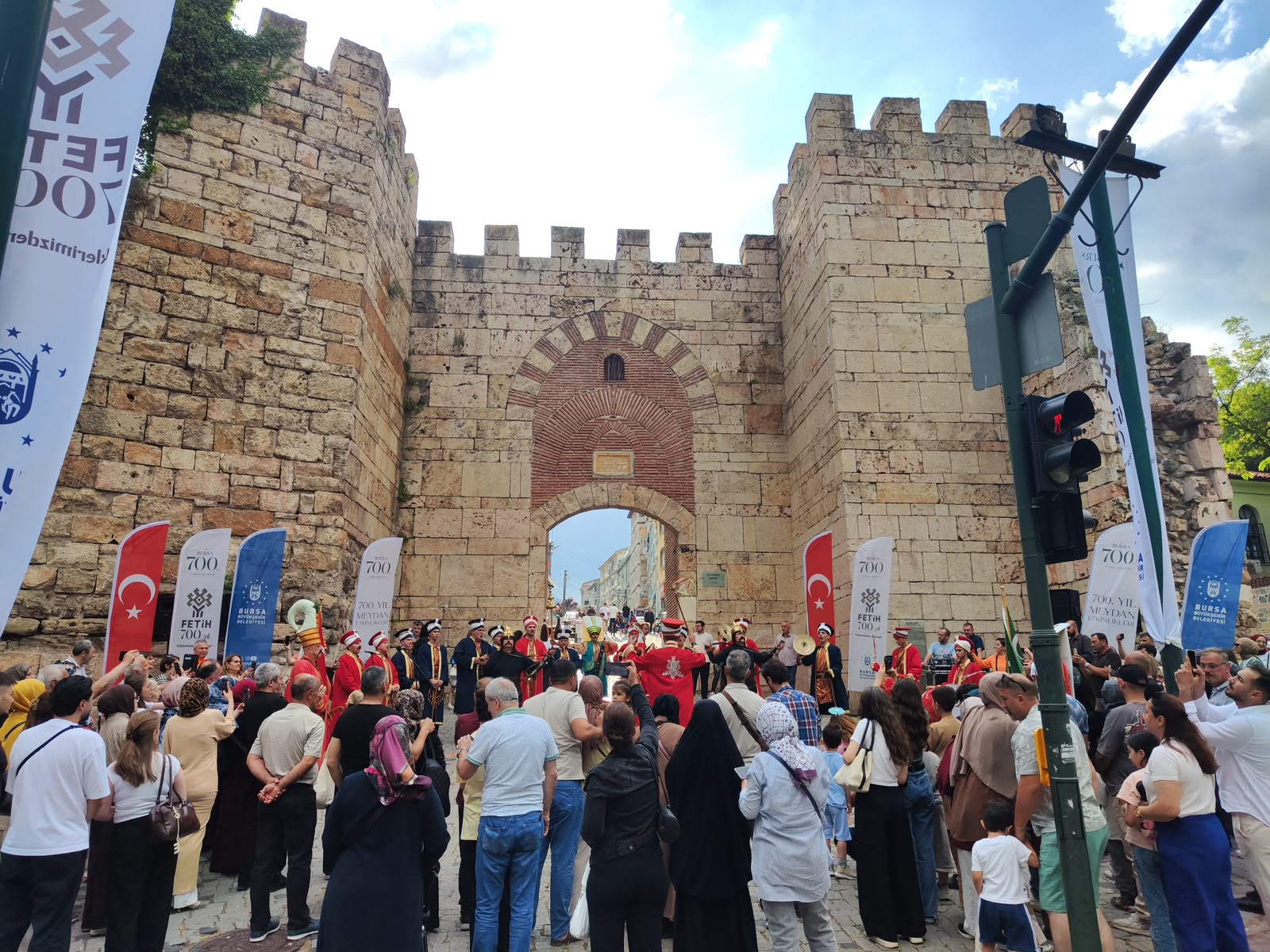 Fethin 700. Yılında mehter sesleri Saltanat Kapı'dan yükseldi