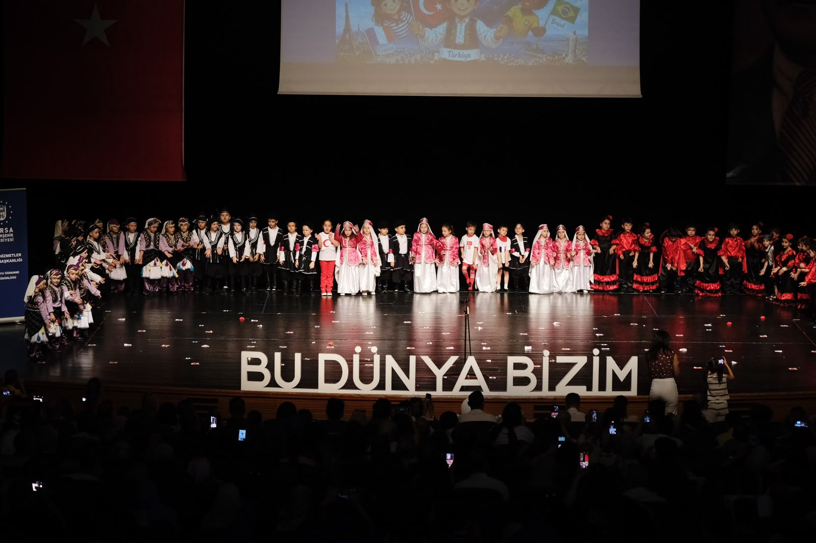 Bursa Yuvam’da yıl sonu coşkusu