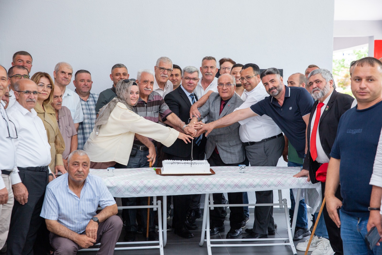 Şehit ve gazi babalarına anlamlı ziyaret