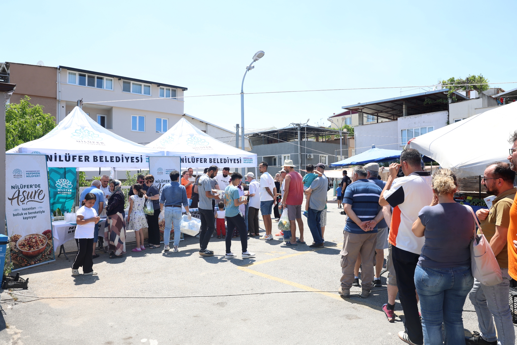 Nilüfer’de aşure dağıtımları Minareliçavuş ile başladı