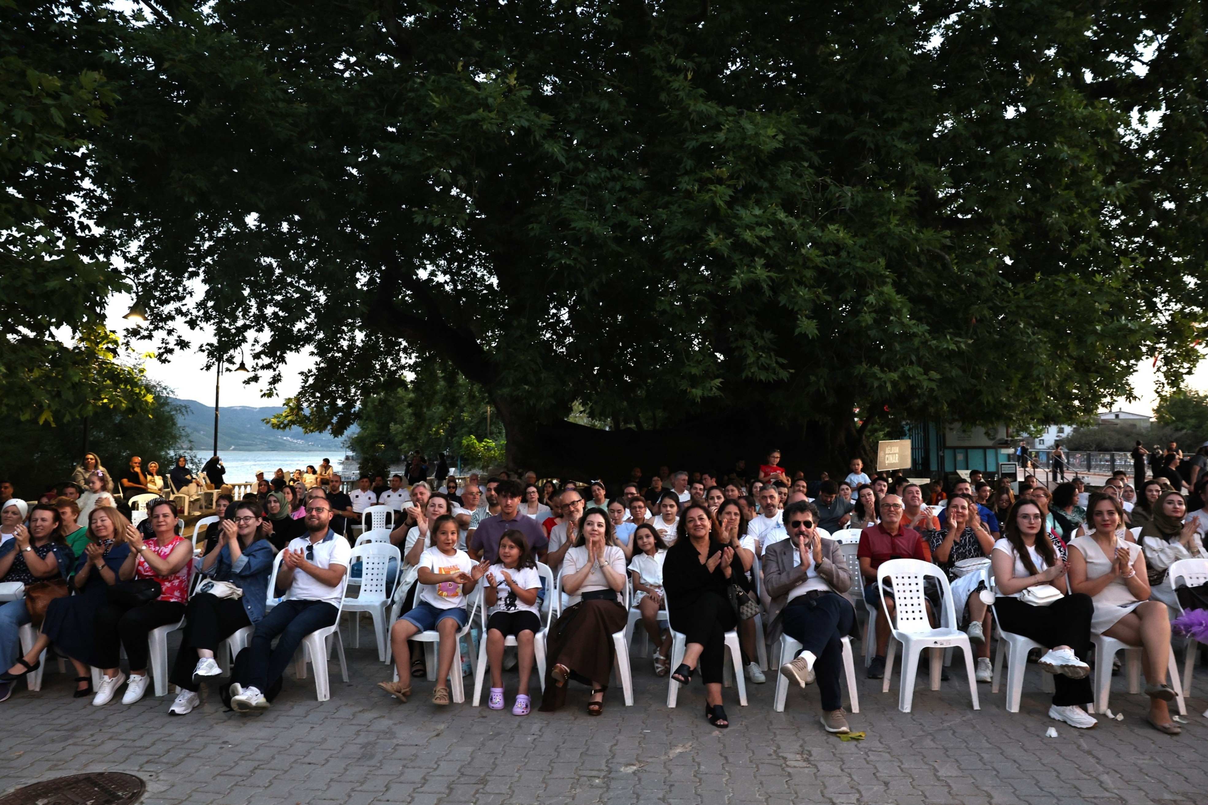 Gölyazı’da Sezen Aksu gecesi