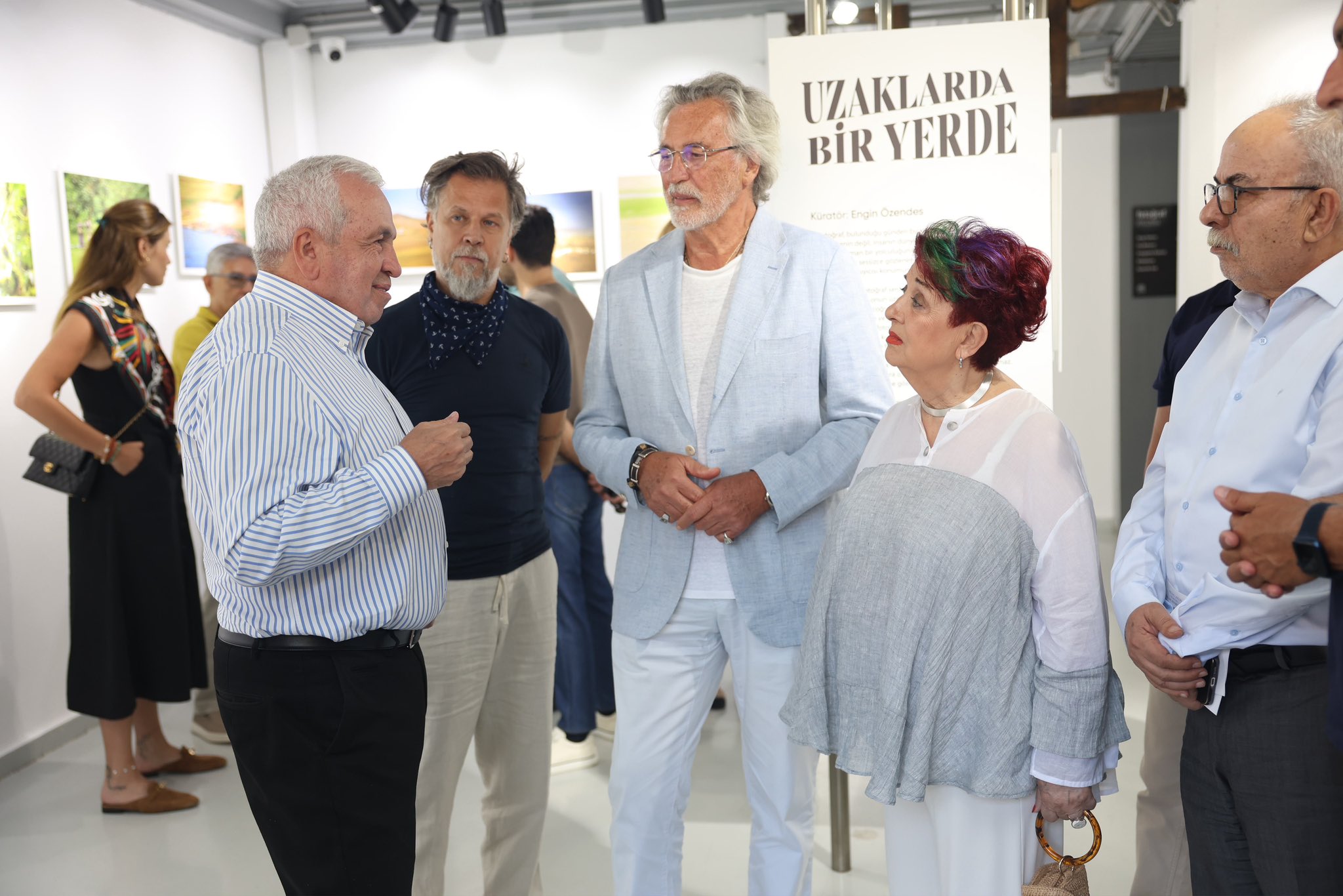 “Uzaklarda Bir Yerlerde” sergisi açıldı