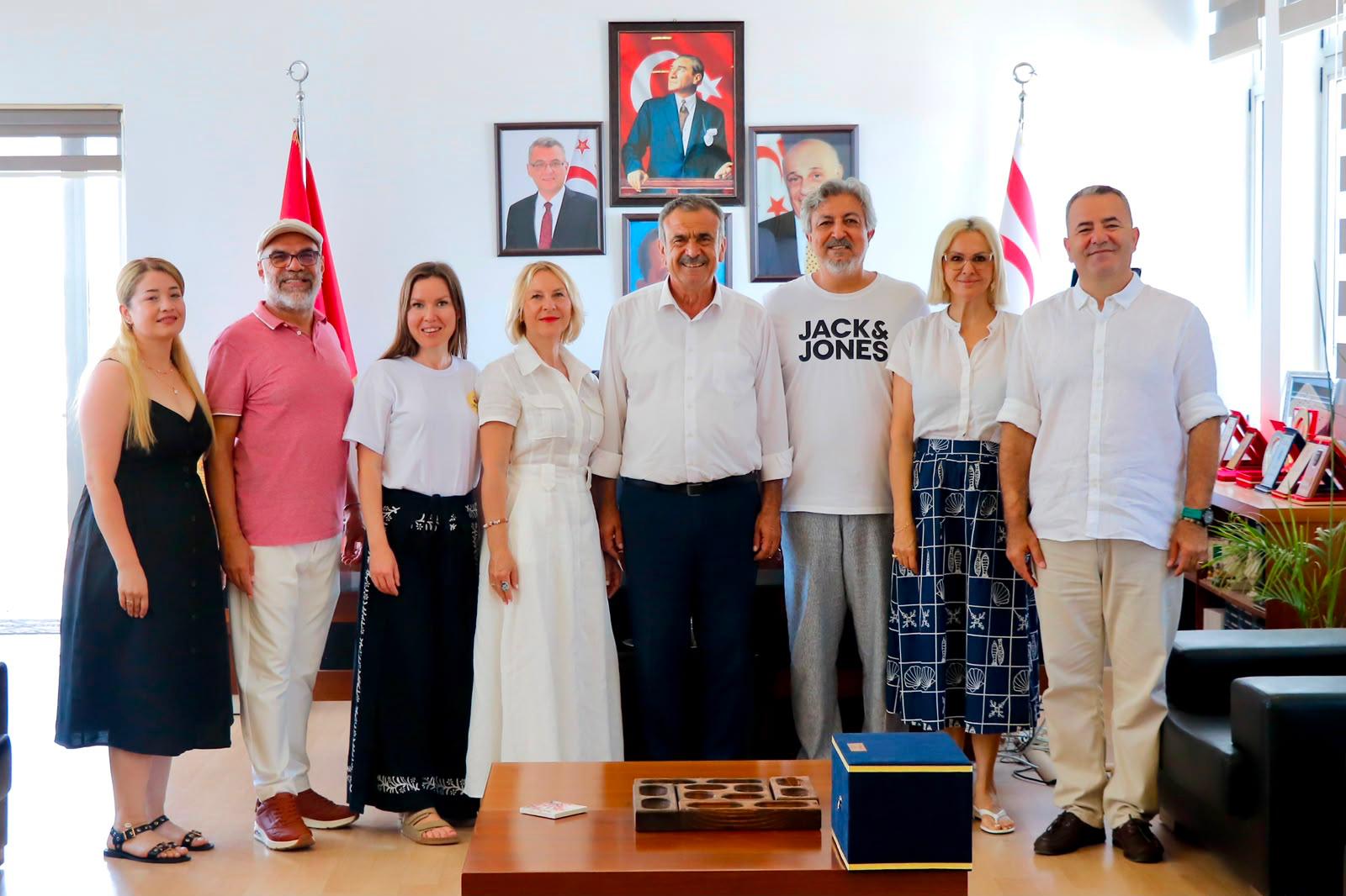 Nilüfer koroları Kıbrıs’ta sahne aldı