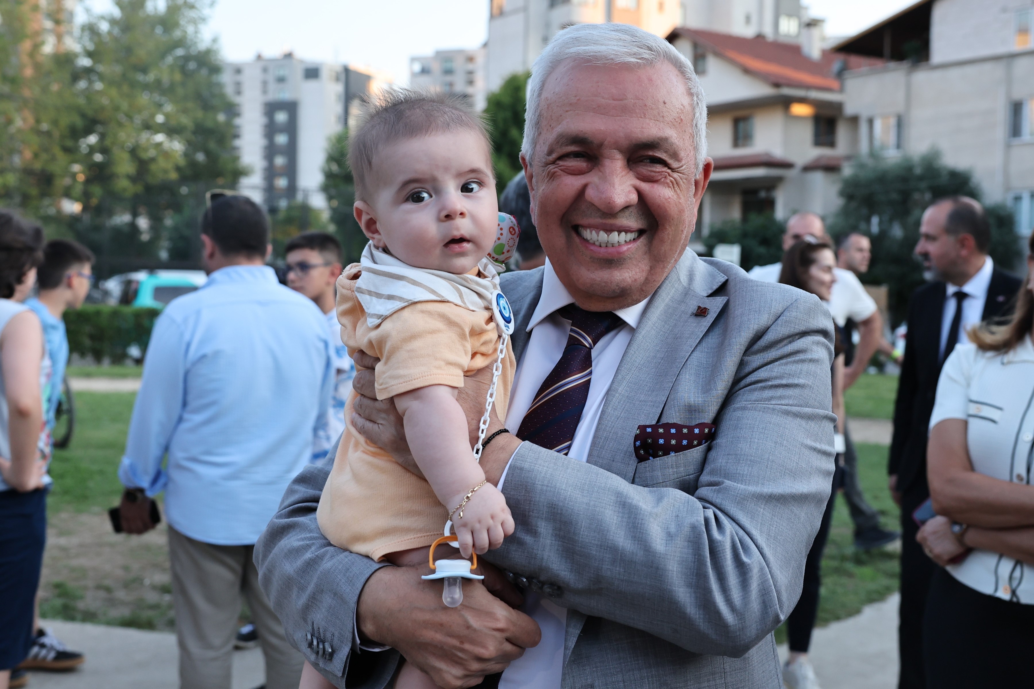 Başkan Şadi Özdemir, Beşevler sakinlerini dinledi