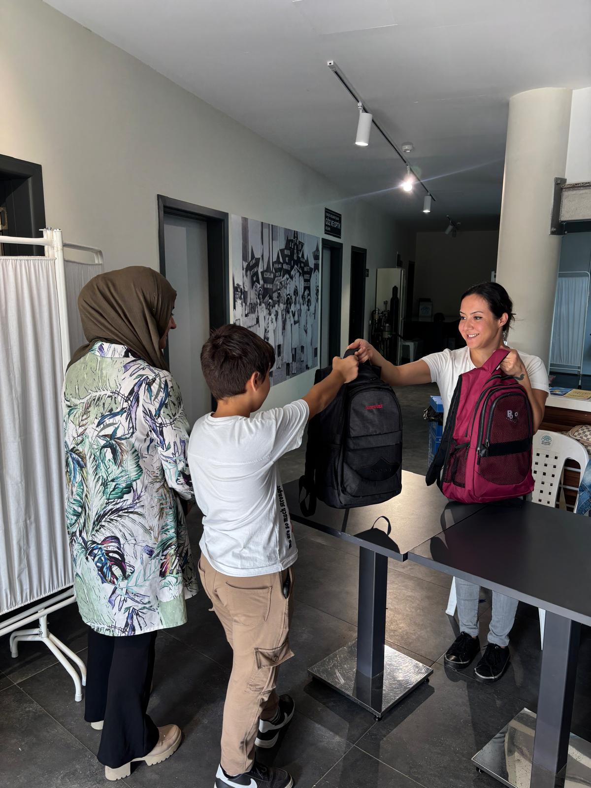 Nilüfer Belediyesi’nden kırtasiye desteği