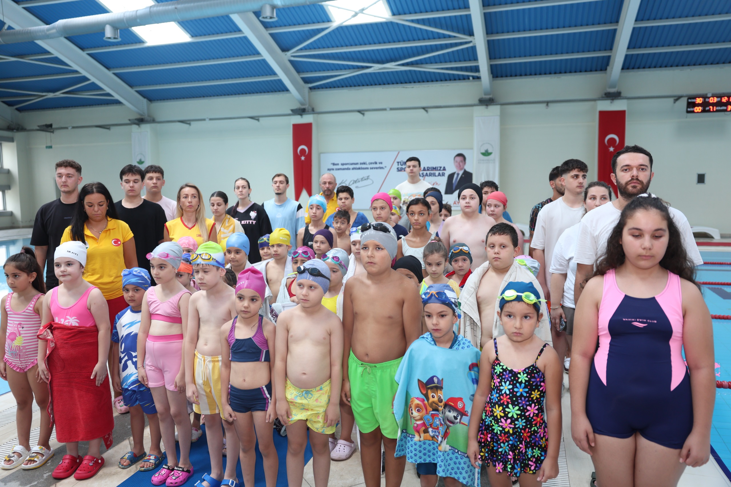 Osmangazi’de Geleceğin Yüzücüleri Sertifikalarını Aldı