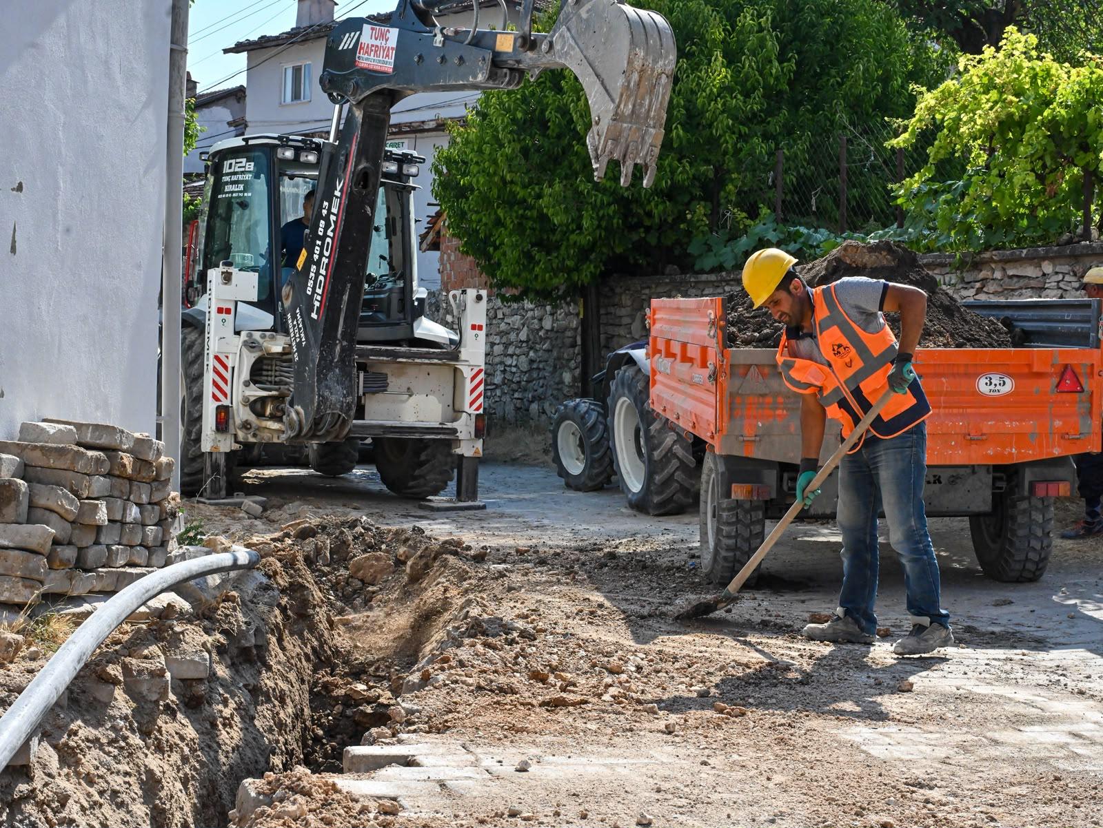 Bursa’da kırsal mahallelerin altyapısı güçleniyor