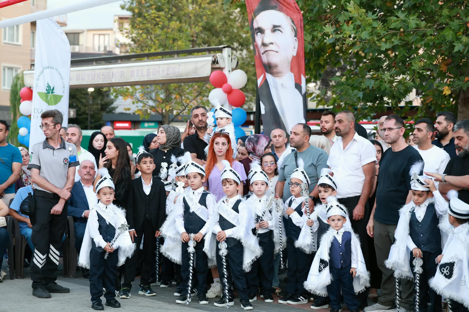 Osmangazi Belediyesi’nden 200 Çocuğa Sünnet Şöleni