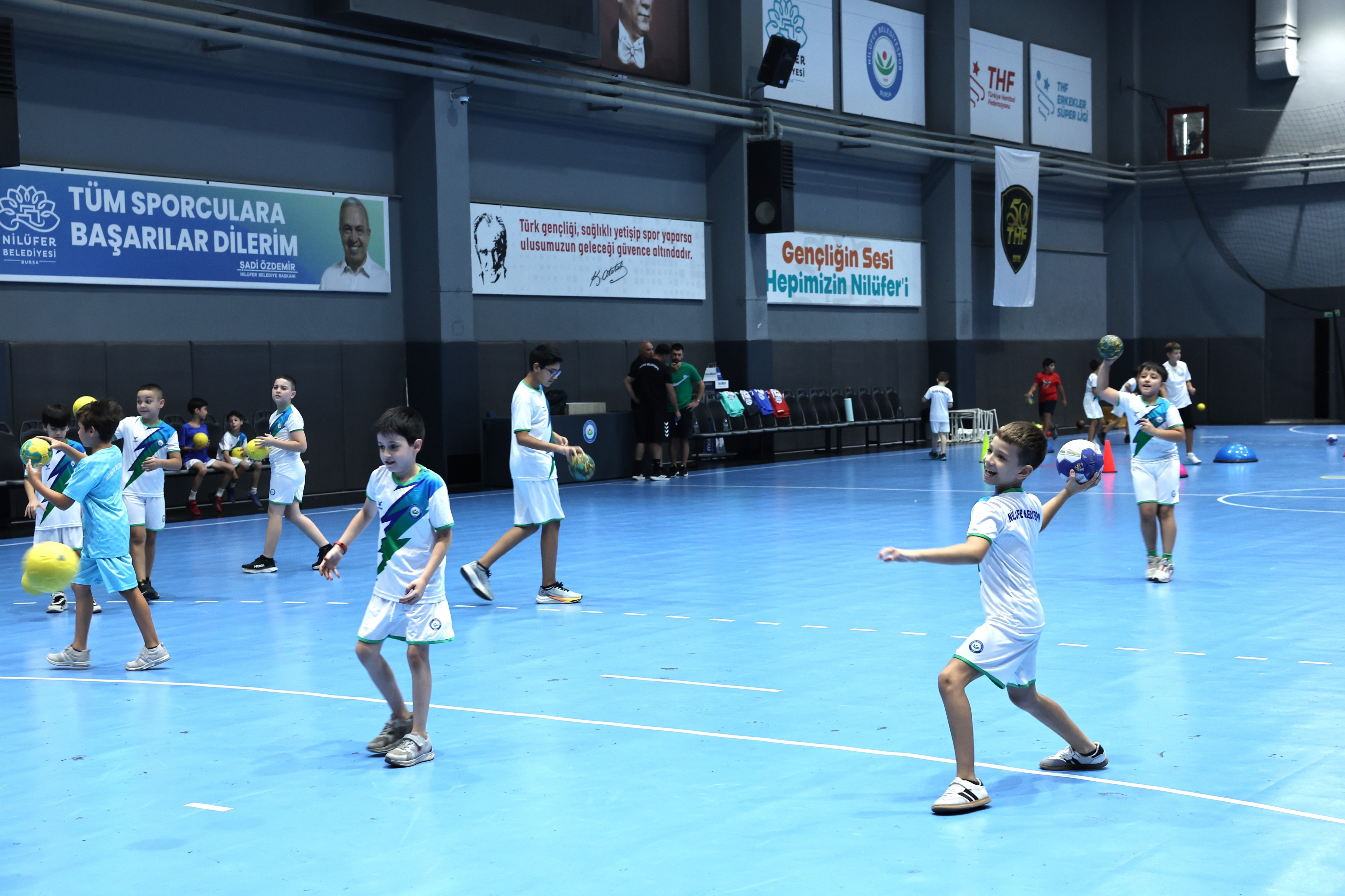 Nilüfer’de “Hentbol Akademisi” açıldı