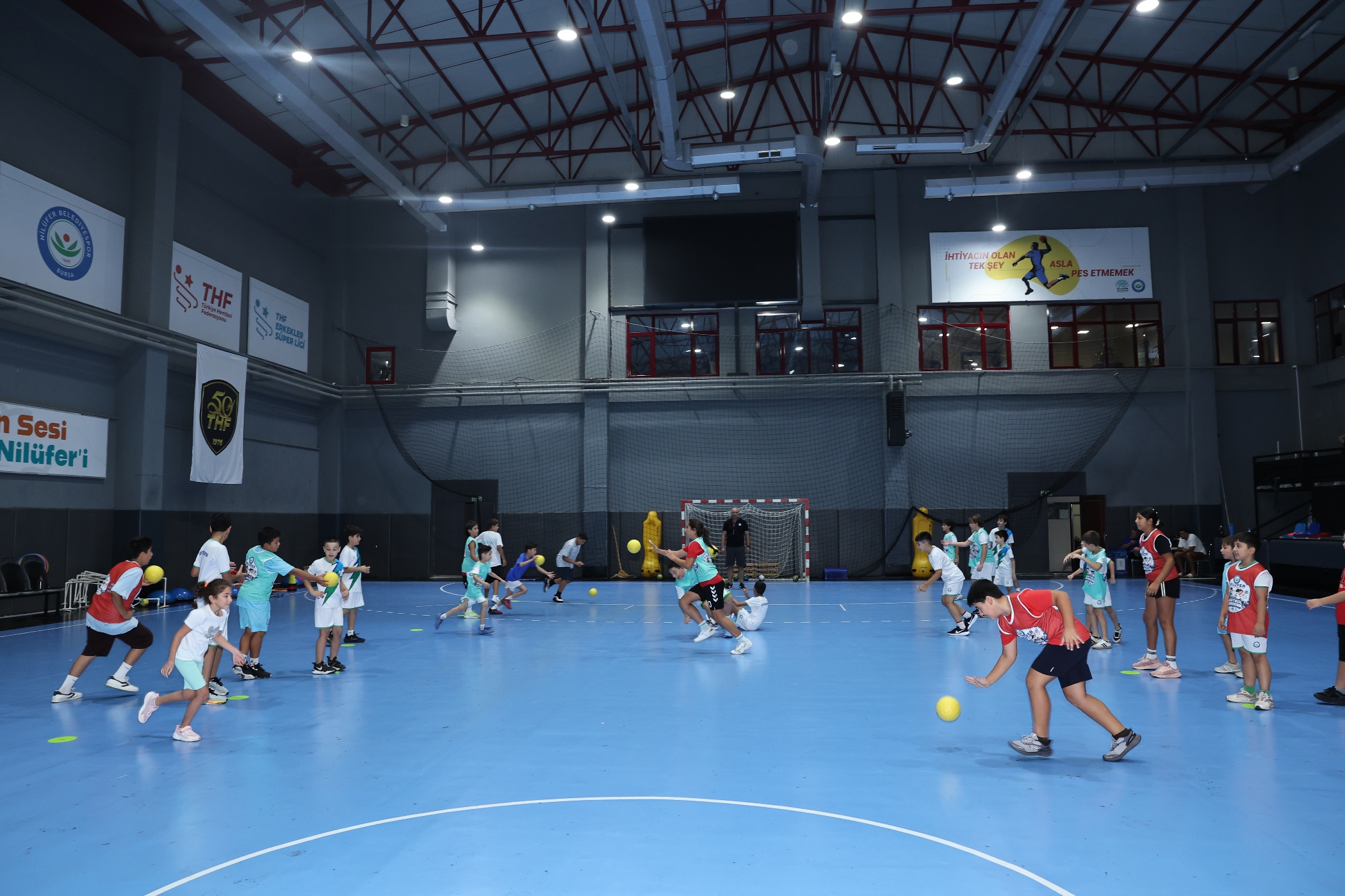 Nilüfer’de “Hentbol Akademisi” açıldı