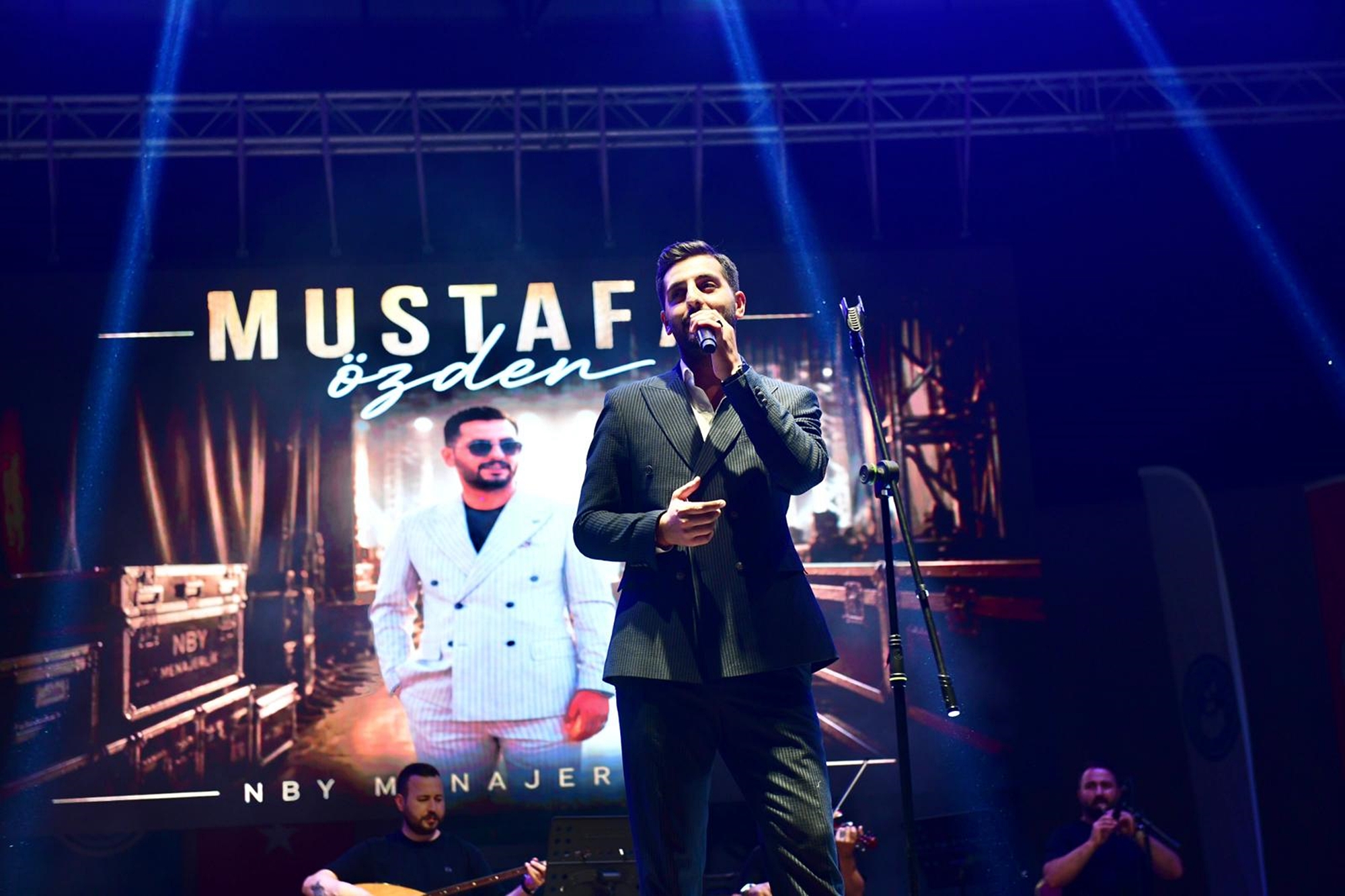 Kestel Belediyesi Yaz Akşamlarını Şölene Dönüştürdü: Mustafa Özden Kestel’i Coşturdu