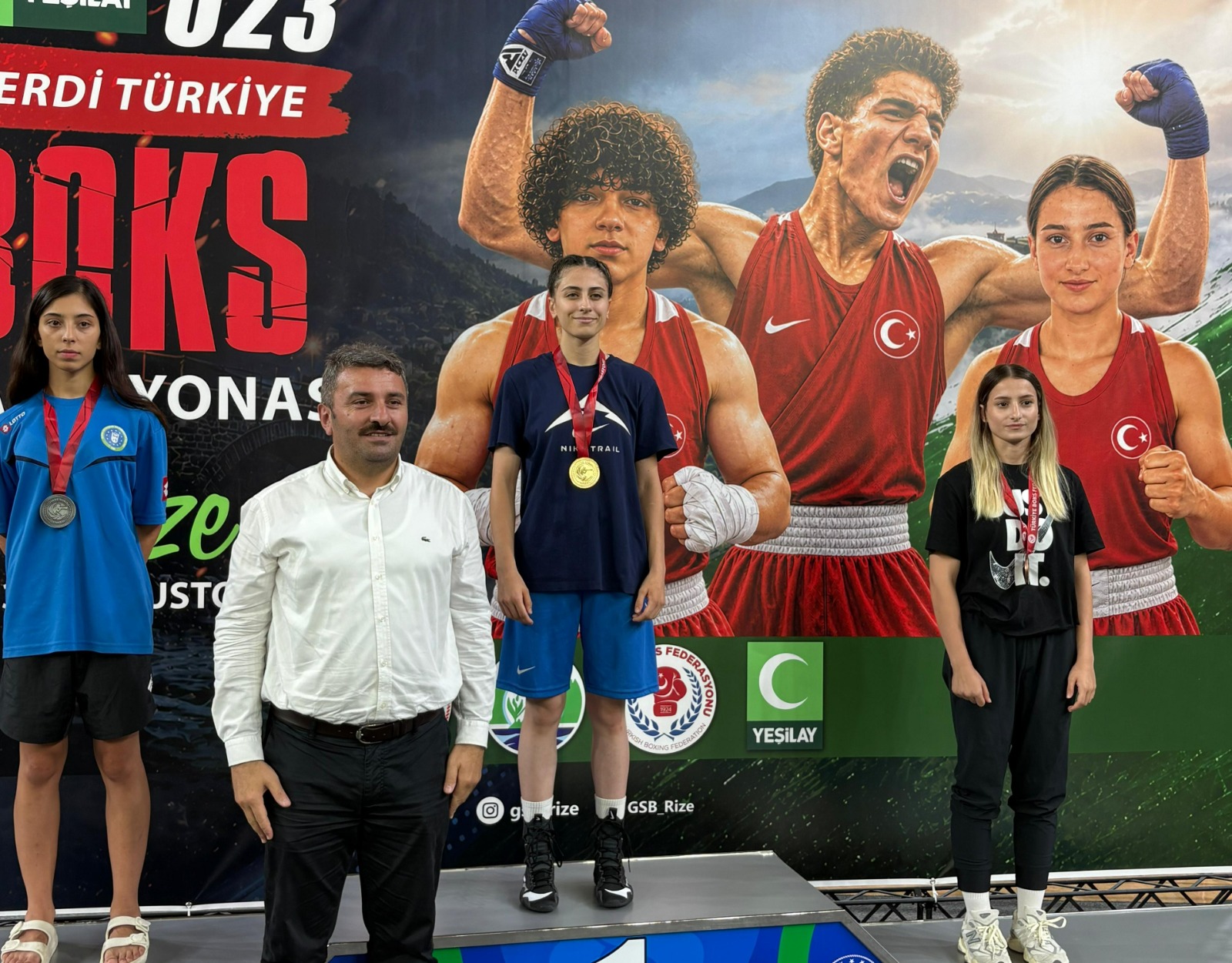 Büyükşehir Belediyesporlu boksçulardan önemli başarı