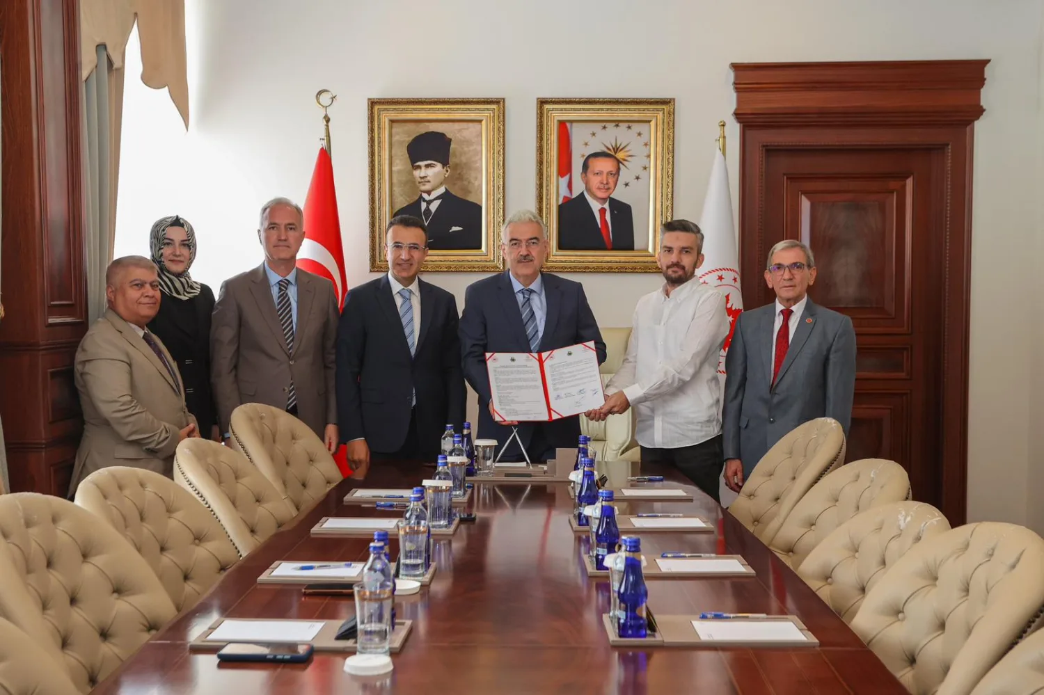 İnegöl’e 2 Yeni Aile Sağlığı Merkezi Yapımı İçin İmzalar Atıldı