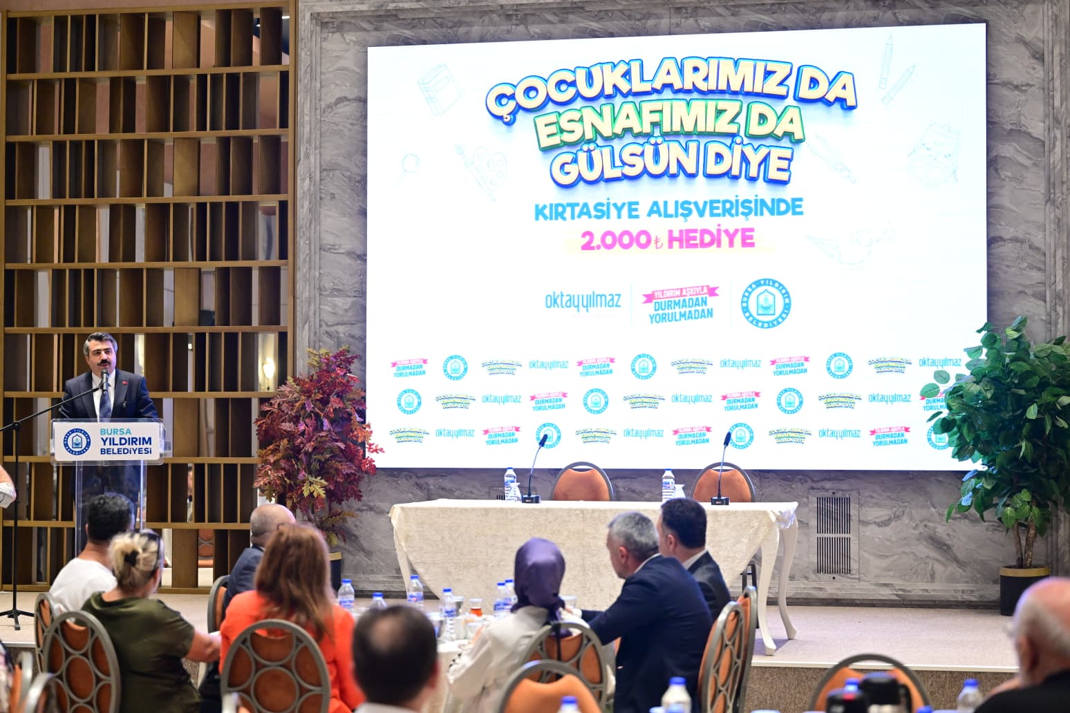 YILDIRIM’DA 6 BİN ÖĞRENCİYE KIRTASİYE DESTEĞİ