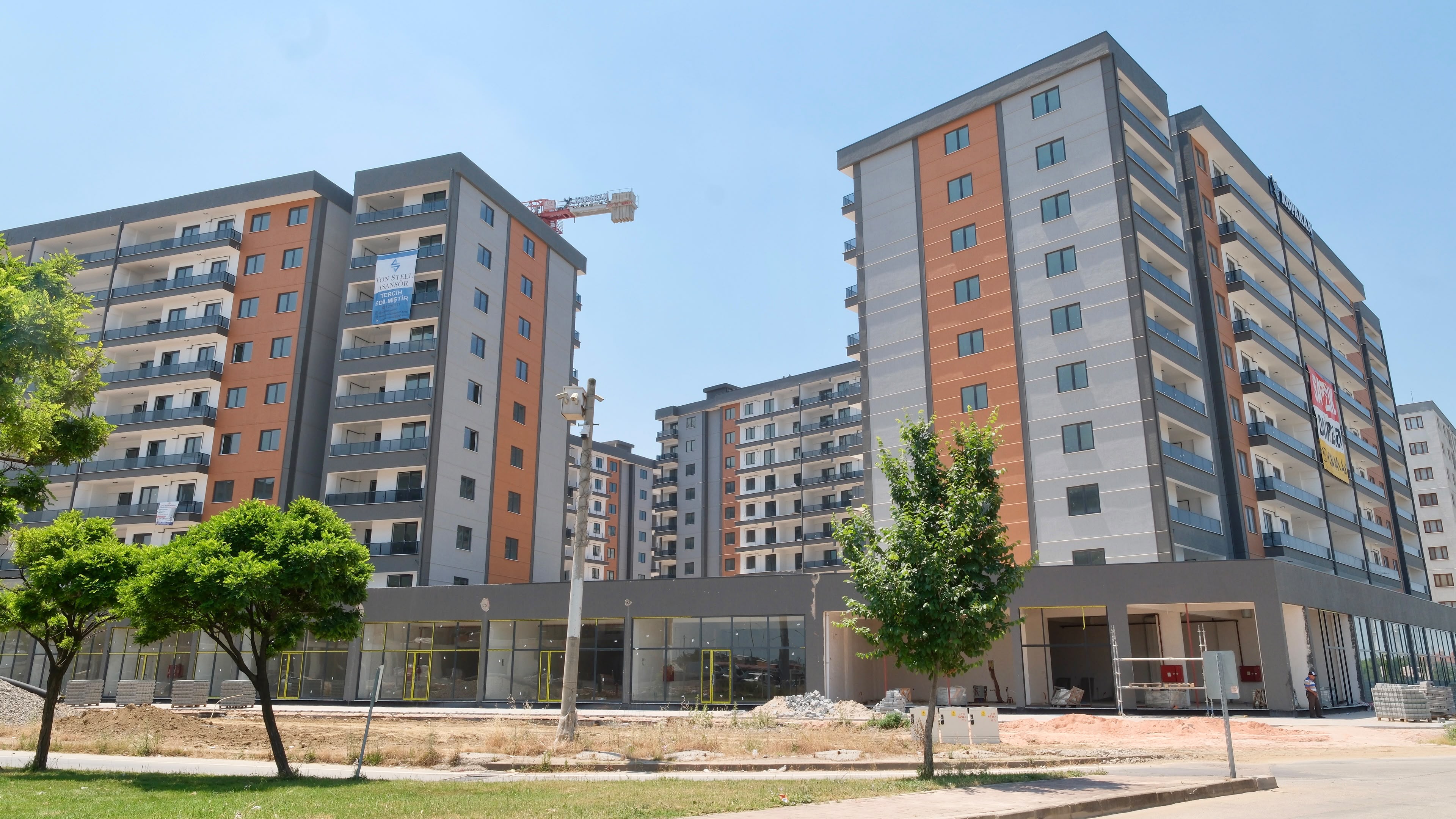 ENERJİSİNİ GÜNEŞTEN, SUYUNU YAĞMURDAN ALACAK