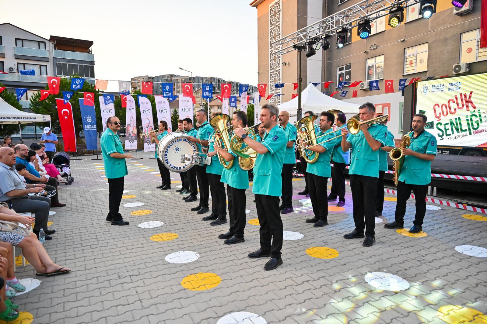 Bursa’da çocukların şenlik coşkusu
