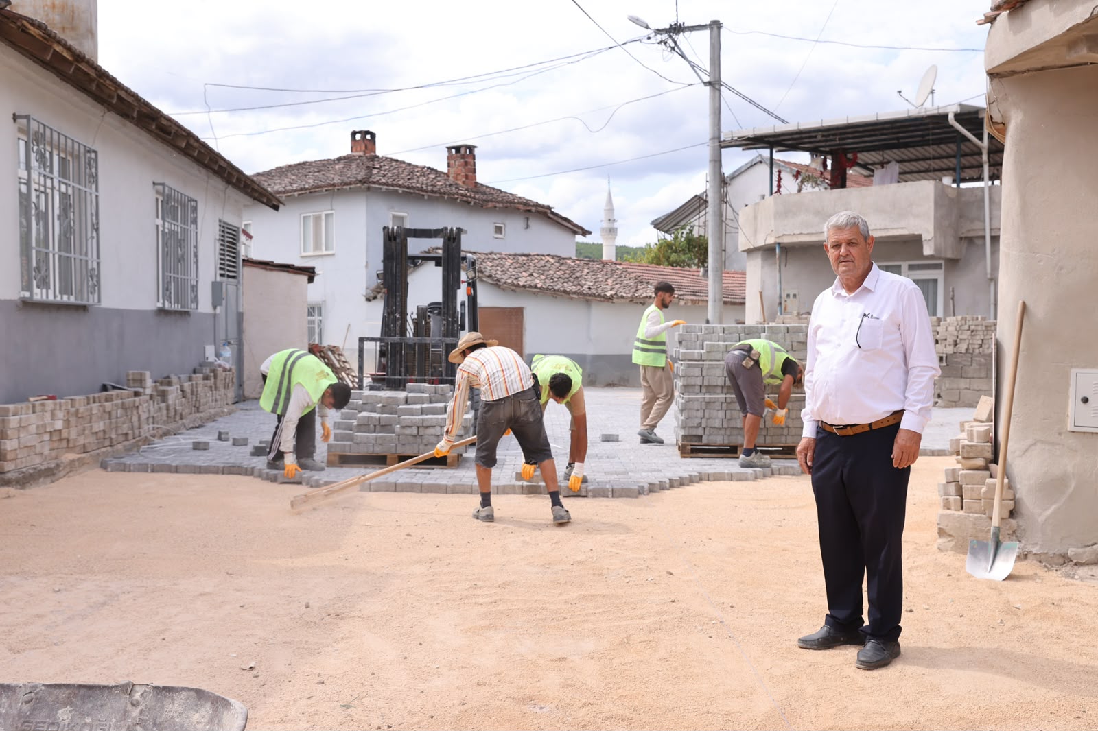 Mustafakemalpaşa'da altyapı ve üstyapı yenileniyor