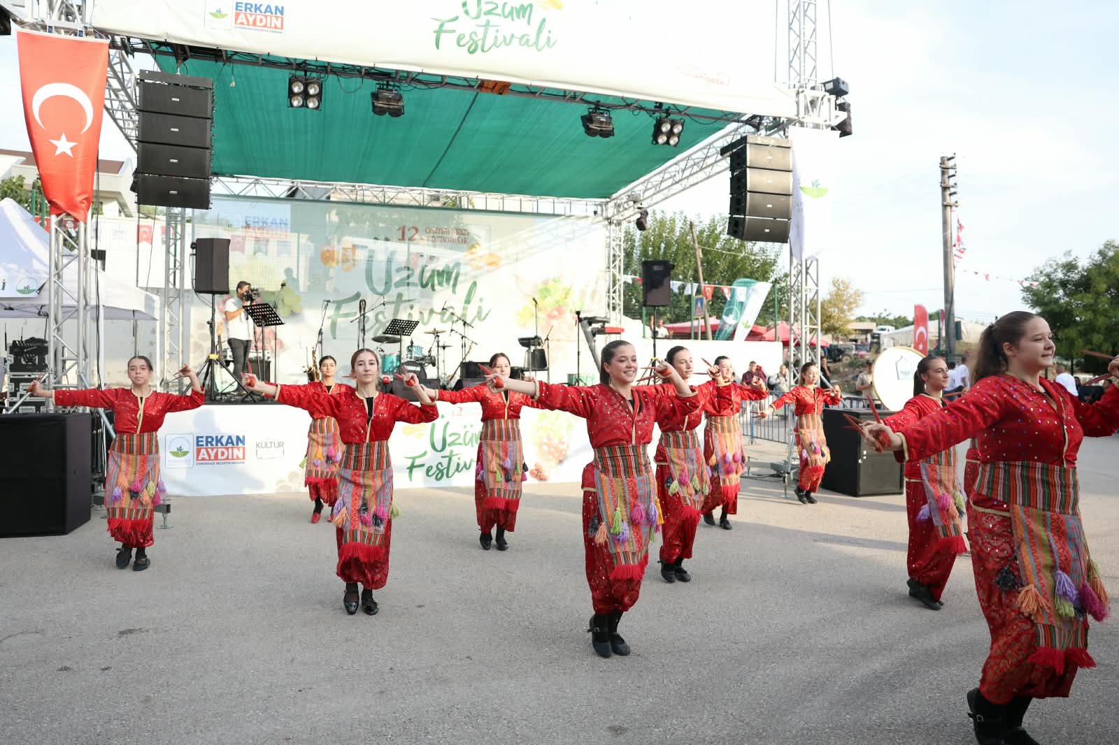 Osmangazi’de Üzüm Bereketi Festivalle Taçlandı