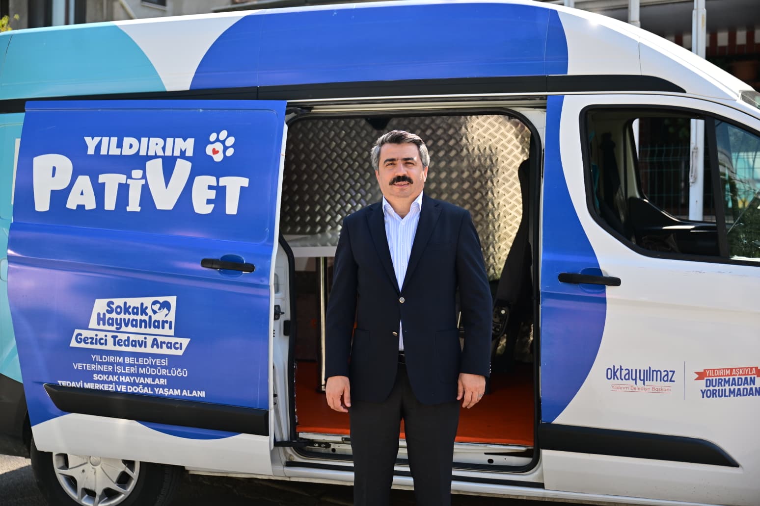 SAHİPSİZ SOKAK HAYVANLARINA ‘PATİVET’ ŞEFKATİ