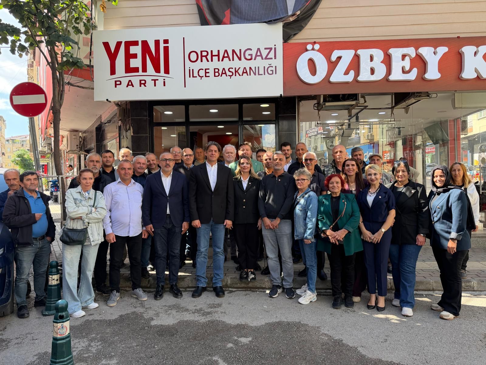Tarım Politikalarından Sorumlu Gölge Bakanımız Sencer Solakoğlu’nu İlçe Başkanlığımızda ağırladık.