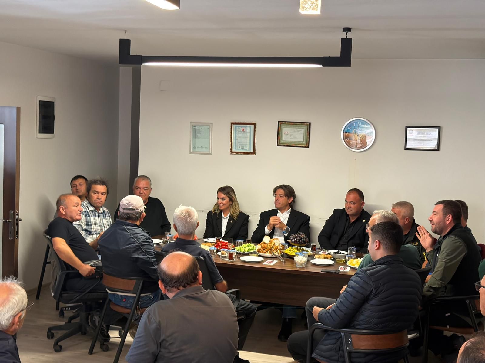 Üreticimizin Sesini Yerinde Dinliyoruz.