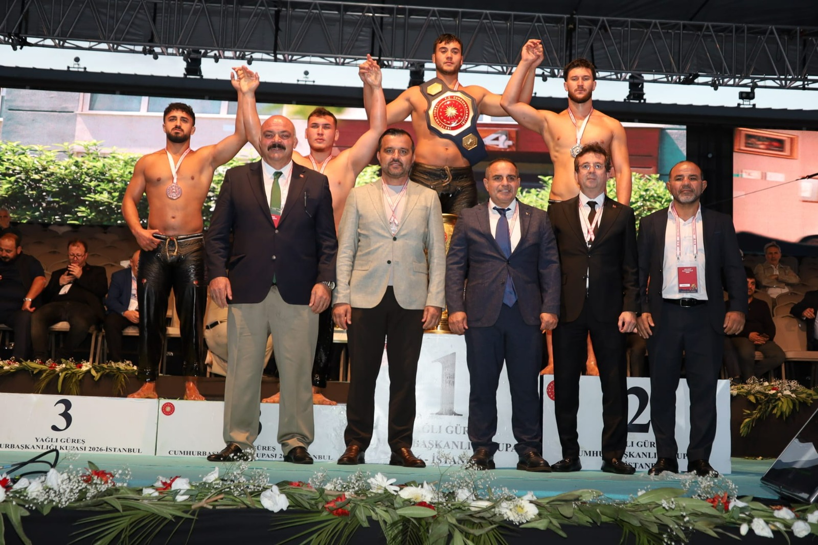 Büyükşehir güreşçisinden Cumhurbaşkanlığı Kupası’nda üçüncülük başarısı