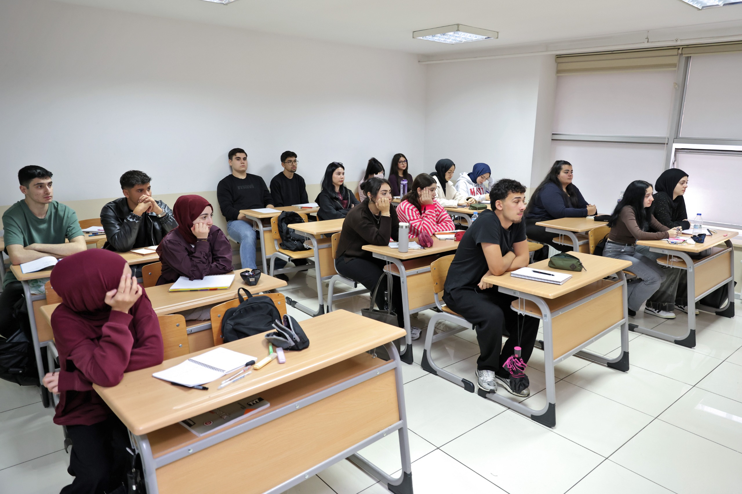 Büyükşehir’in ücretsiz YKS kurslarında eğitimler başladı