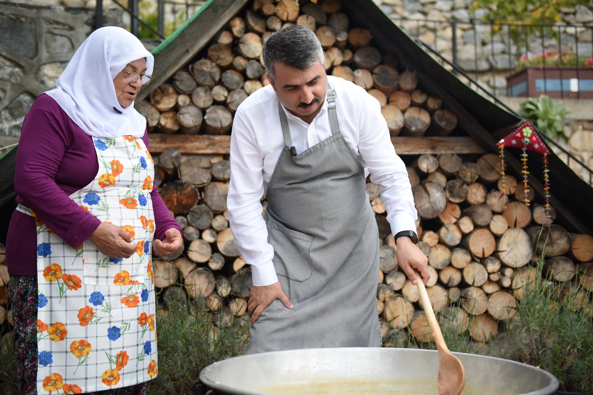 KADINLAR ÜRETİYOR, YILDIRIM KAZANIYOR